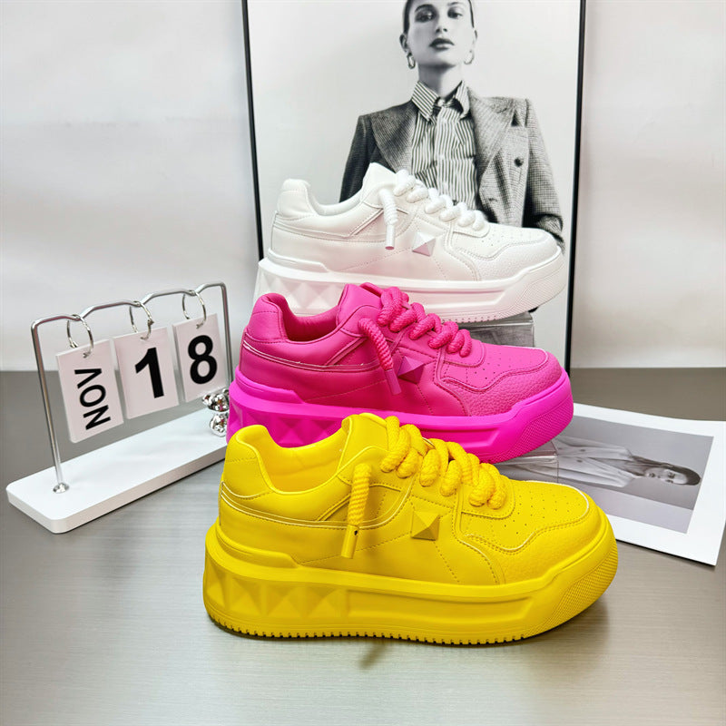 Women's Yellow Rivet Thick-soled White Cowhide Inner Women's Casual Shoes