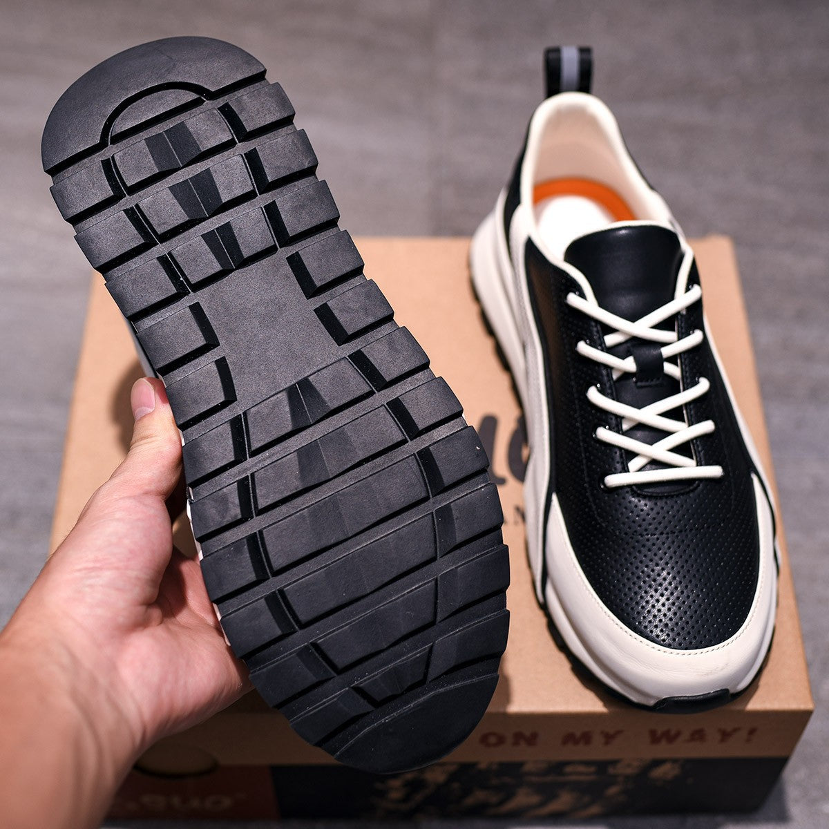 Men's Summer Sports Board Breathable Punching White Men's Shoes