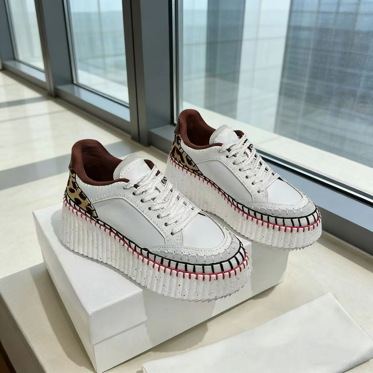 Women's Trend Elevator Wild Biscuit Shape Round Toe Women's Casual Shoes