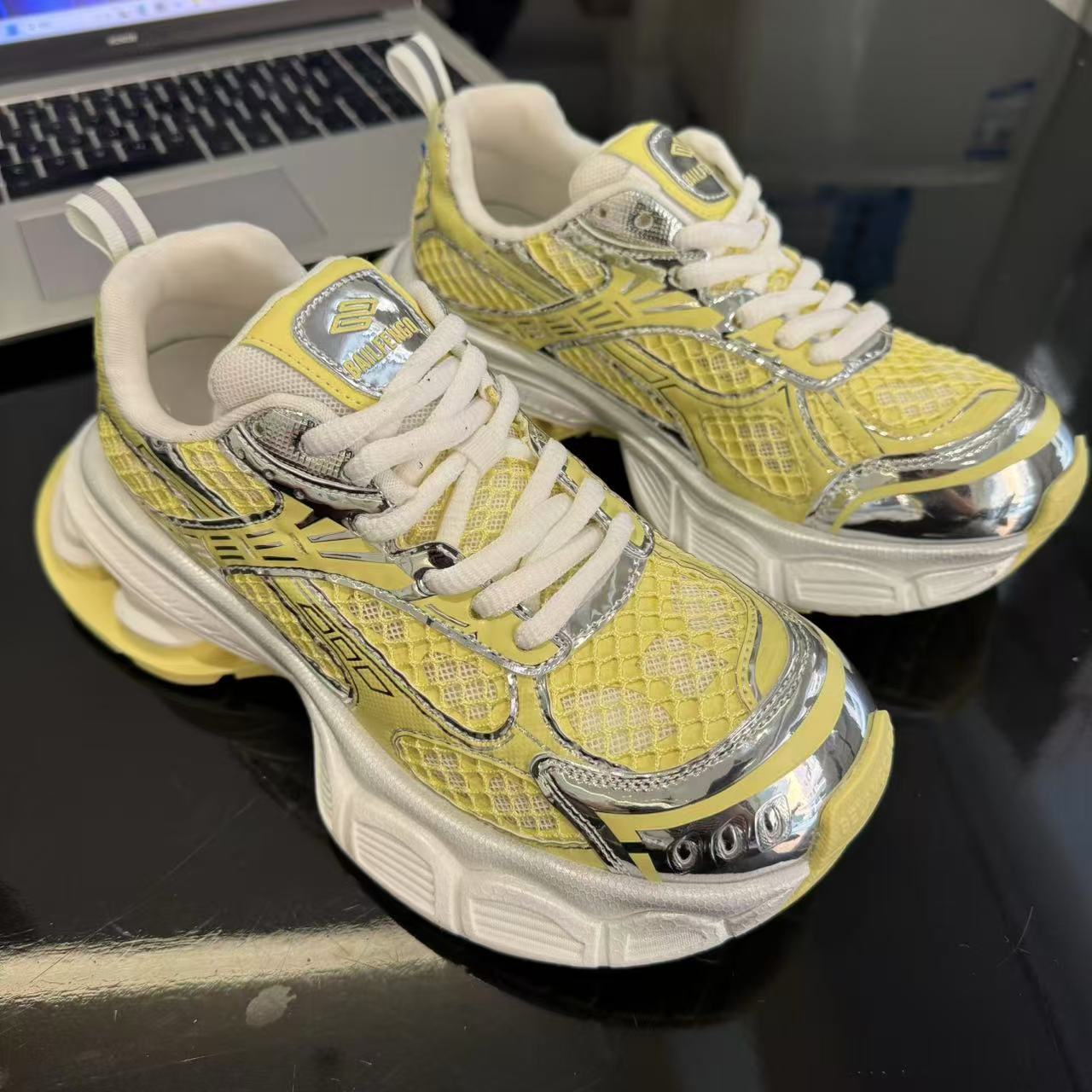Women's Genuine Thick Bottom Thin Mesh Dad Summer European Version Breathable Women's Sports Shoes