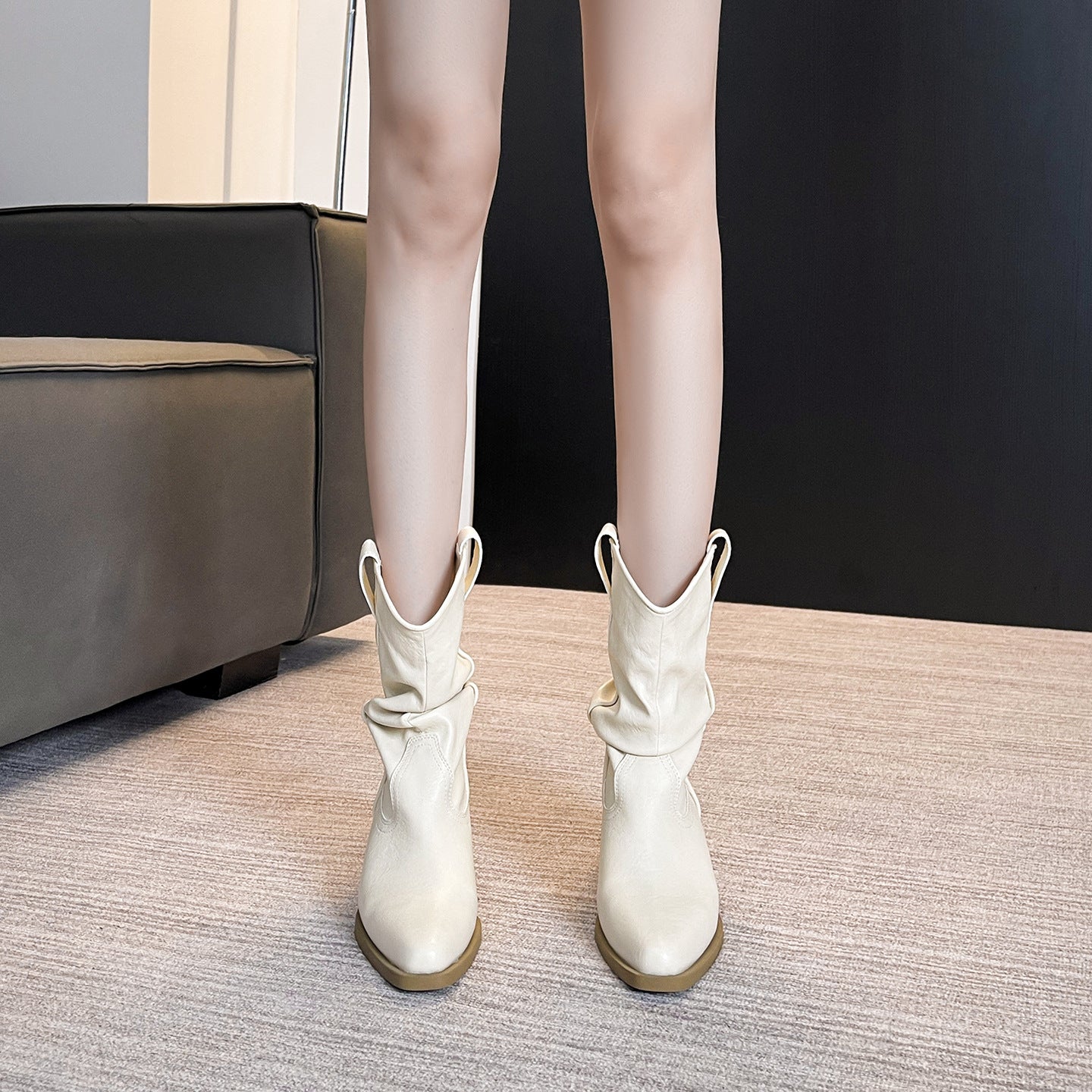 Women's White Chunky Pointed Martin Retro Western Middle Pleated Women's Leather Boots