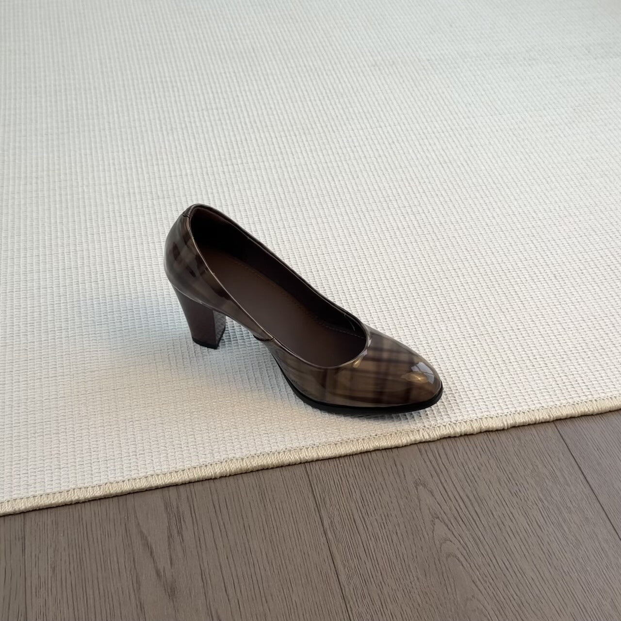 Pattern Brown Shiny Surface French Retro Chunky Round Head Shallow Women's Fashion Shoes