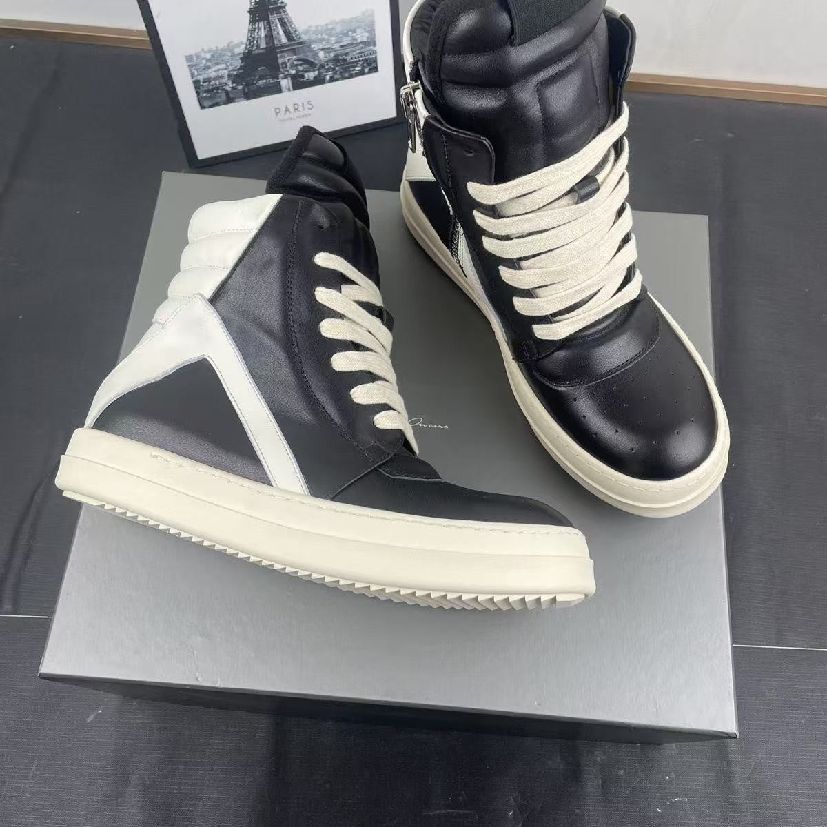 Women's & Men's Winter Sports Board Thick Bottom Inverted Triangle Men's Casual Leather Shoes