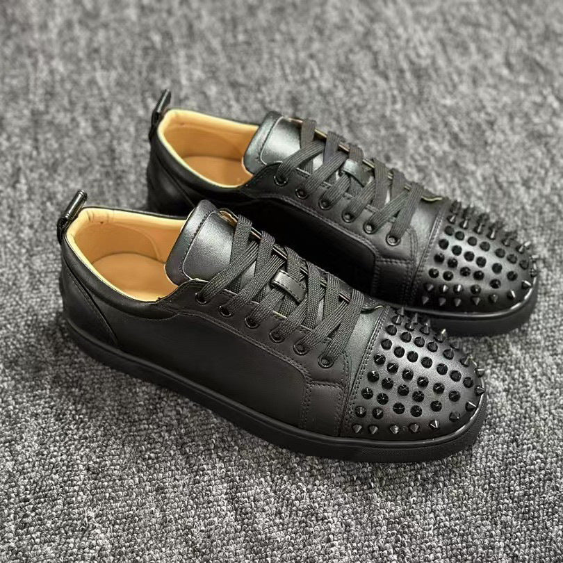 Men's Black Low Top Rivet Fashion Flat Men's Shoes