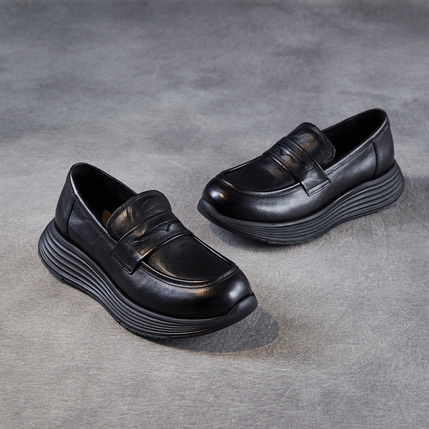 Women's One Pedal Mild Luxury Retro Small Autumn Round Toe Pumps Leather Shoes