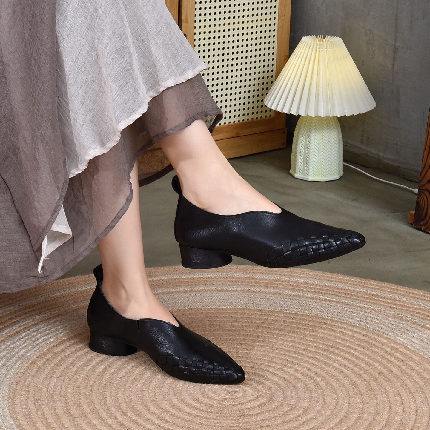 Women's Hand-woven Thin Low Authentic Grandma Heels