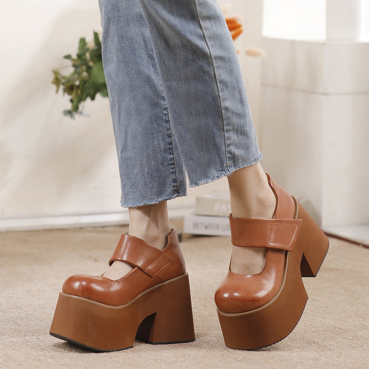 Women's Cowhide Mary Jane Platform Retro Round Head Comfortable Four Women's Fashion Shoes