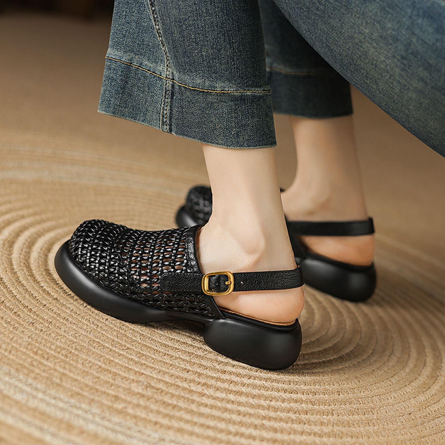 Women's Lightweight Weaving Hollow Thick Bottom Chunky Closed Toe Half Summer Platform Sandals