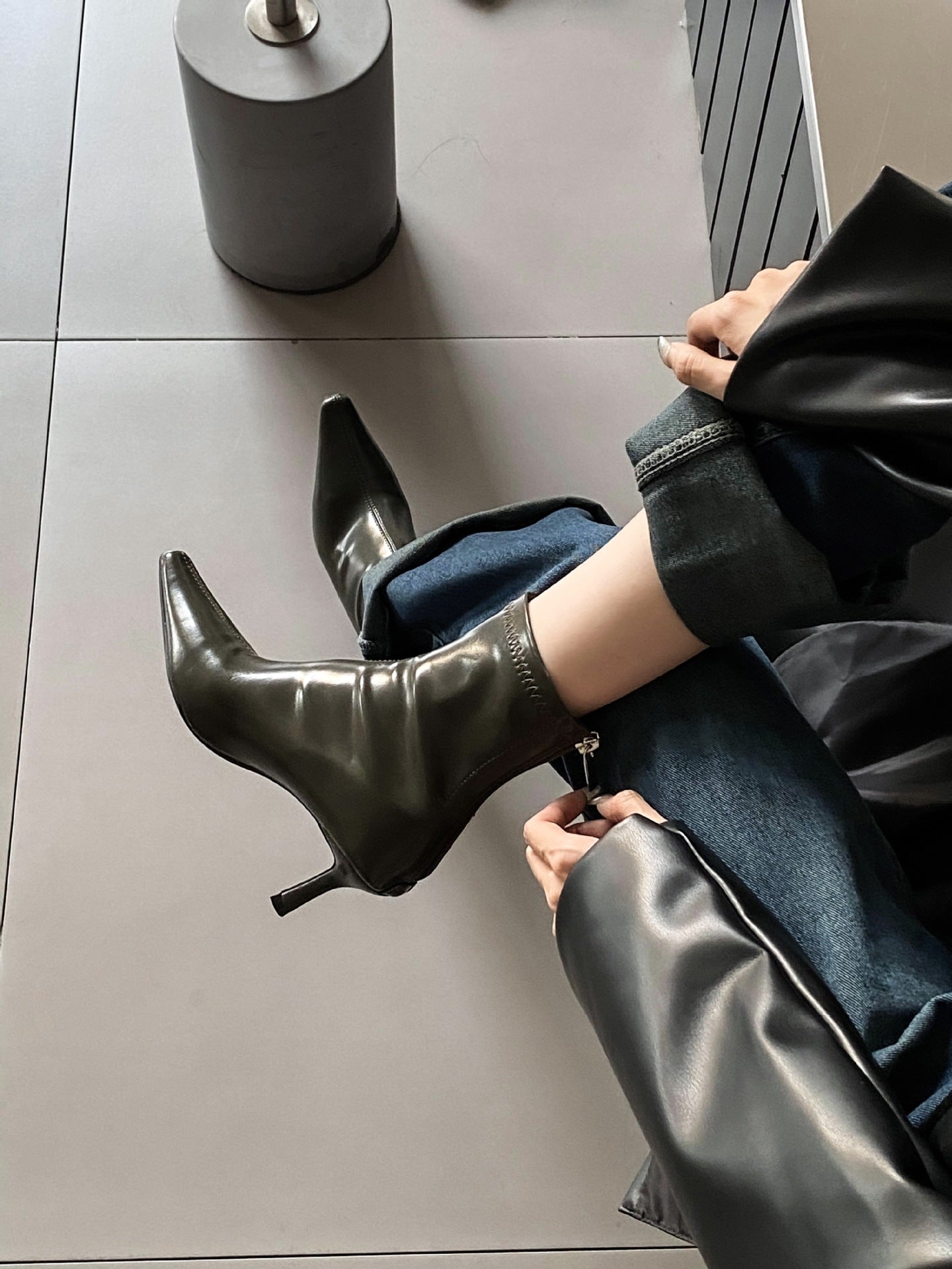 Women's Autumn Stiletto Temperament Slimming French Fashion Sexy Beautiful Women's Leather Boots