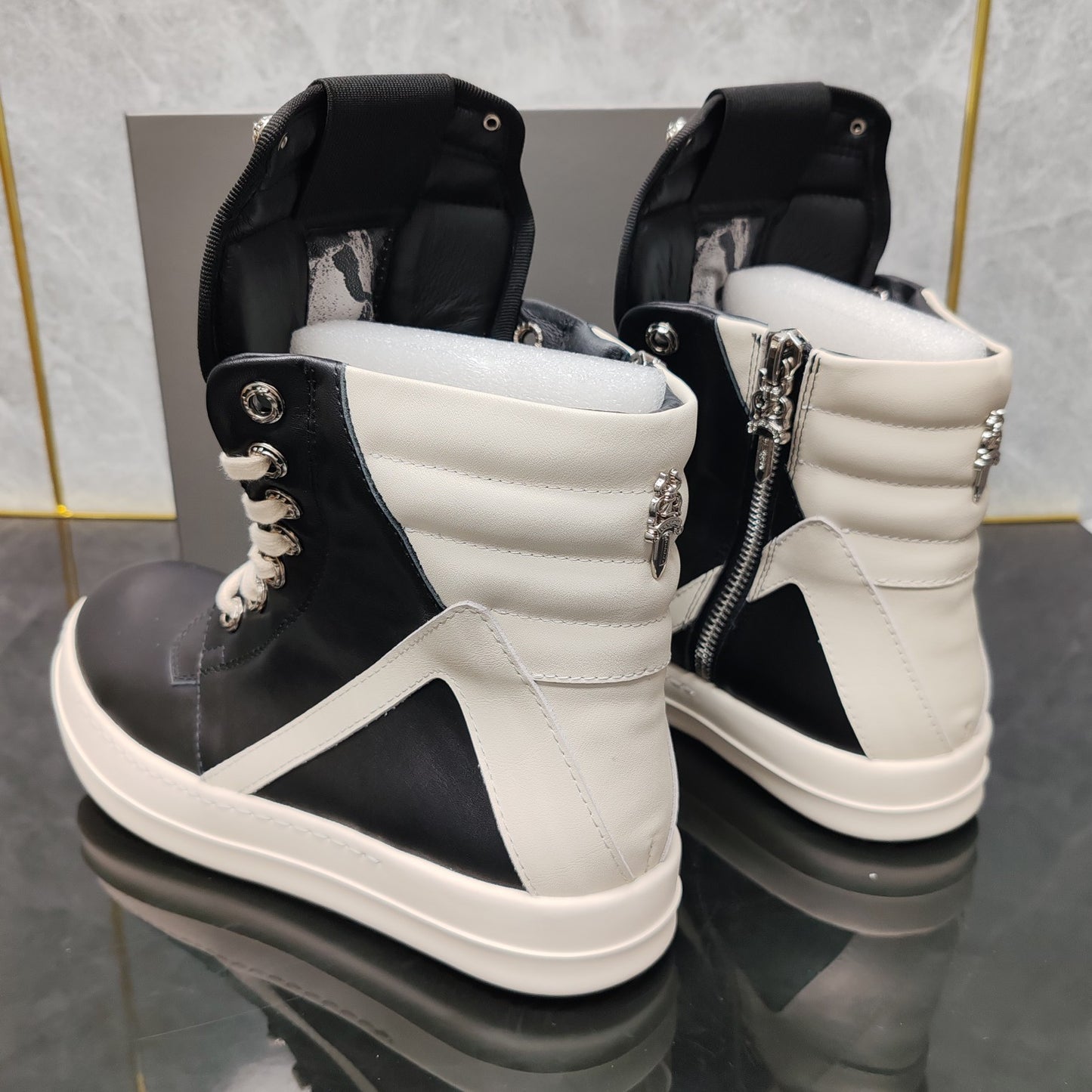 Women's & Men's Black Classic Inverted Triangle Versatile Genuine Platform Men's Board Shoes