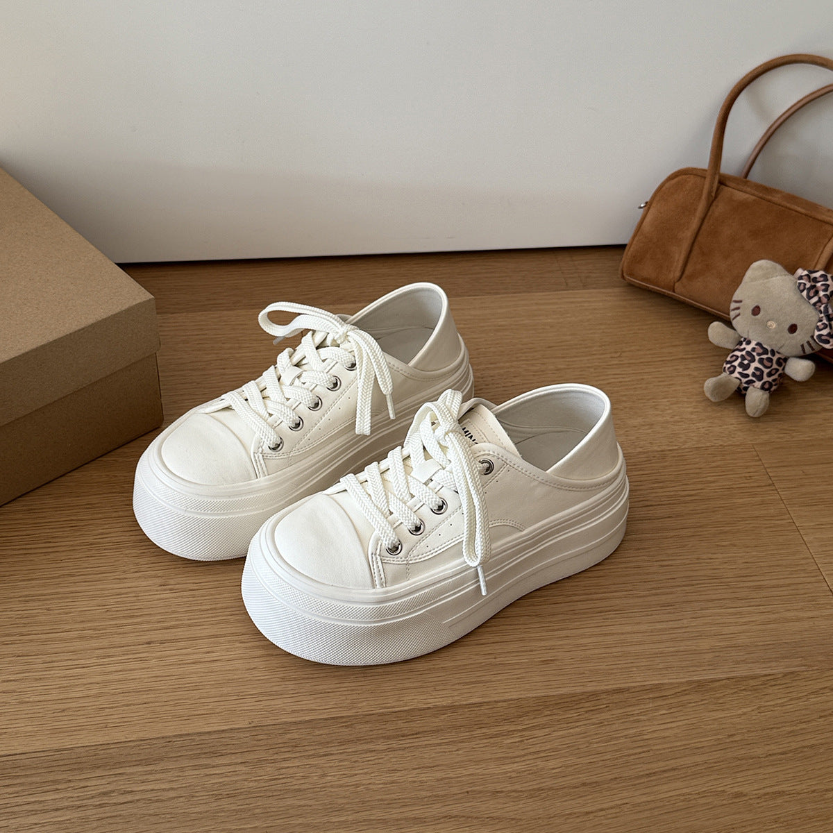 Women's Simple White Korean Style Small Platform Sneakers
