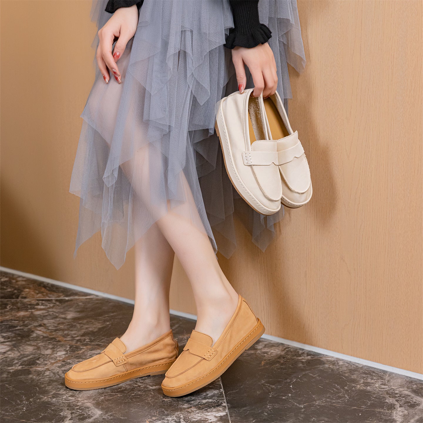 Layer Cowhide Female Flat Bottom Slip-on Loafers