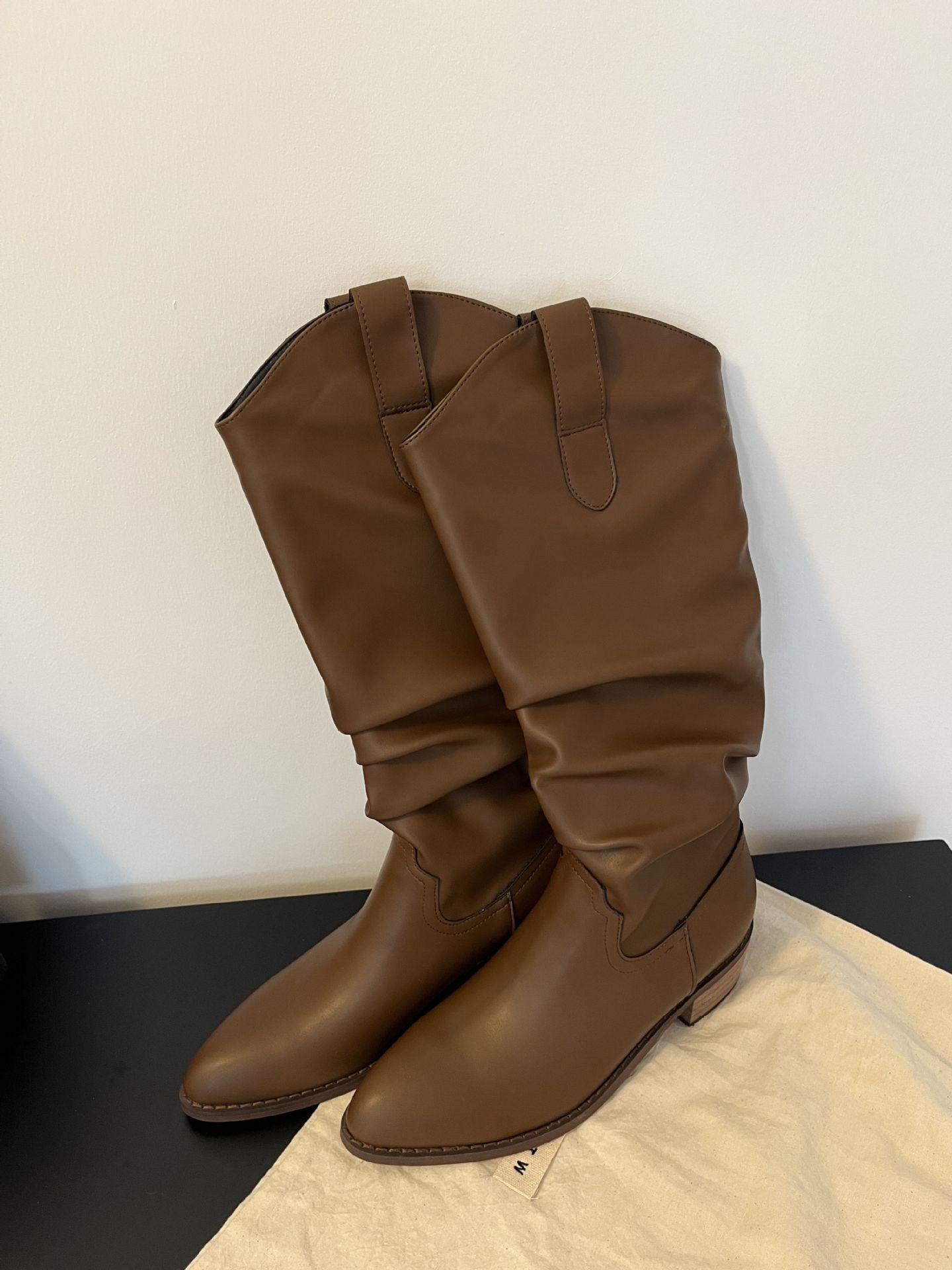 The Knee High Fashion Pointed Chunky Women's Leather Boots