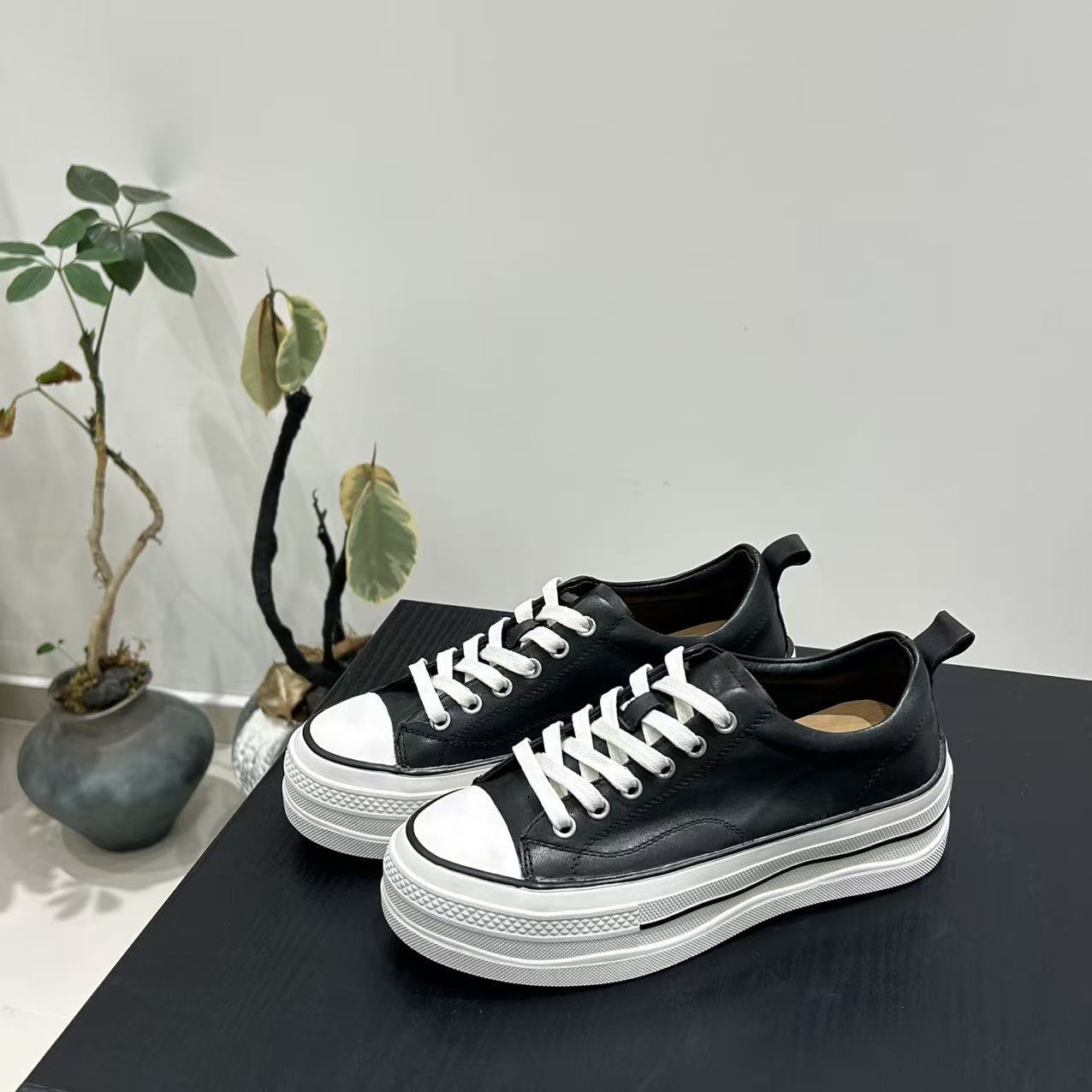 Women's Platform Classic Style Increased Lace Up Round Toe Women's Board Shoes