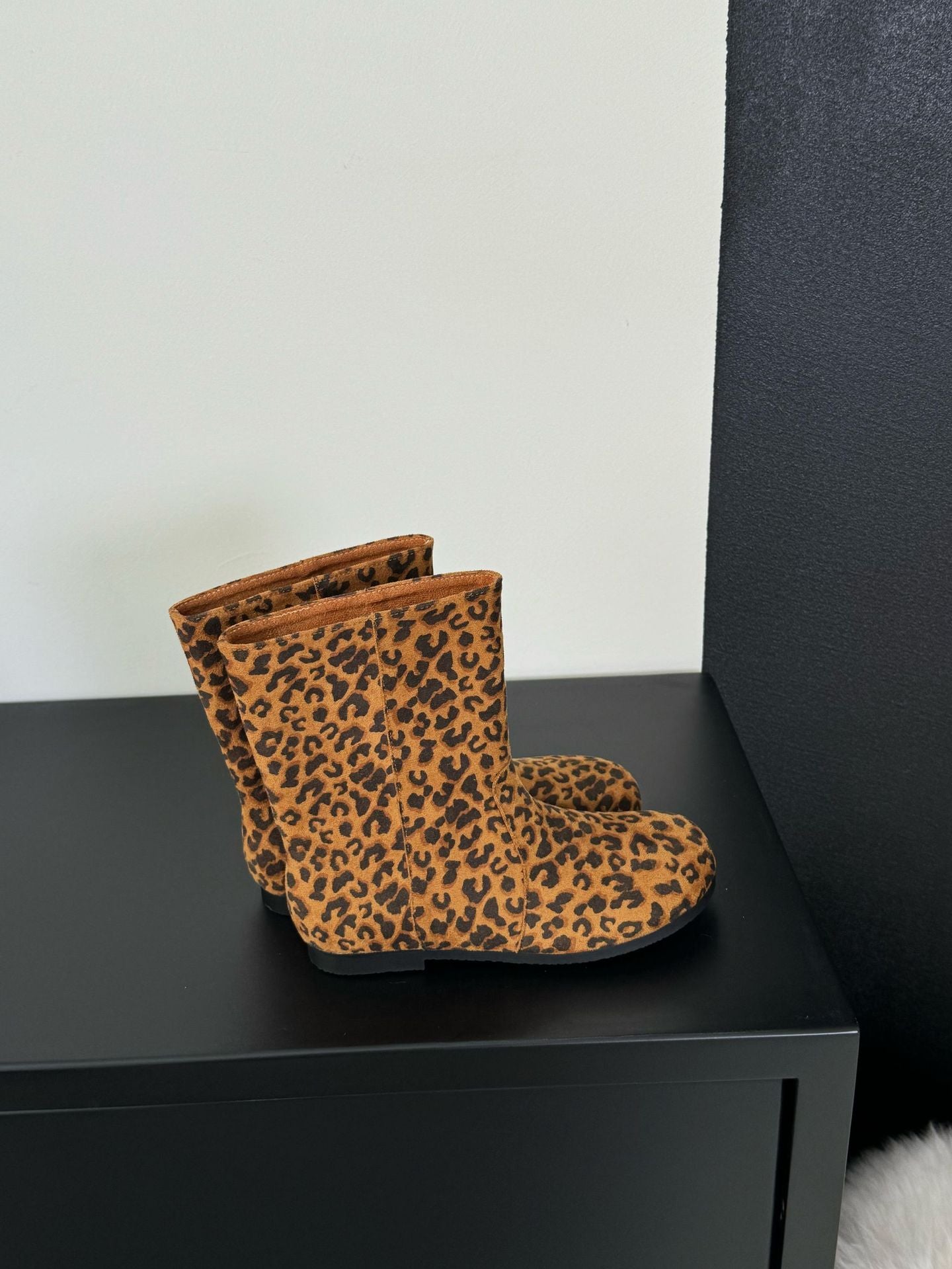 Women's Retro Lazy Style Pinecone Booties Round Toe Flat Bottom Martin Women's Leather Boots
