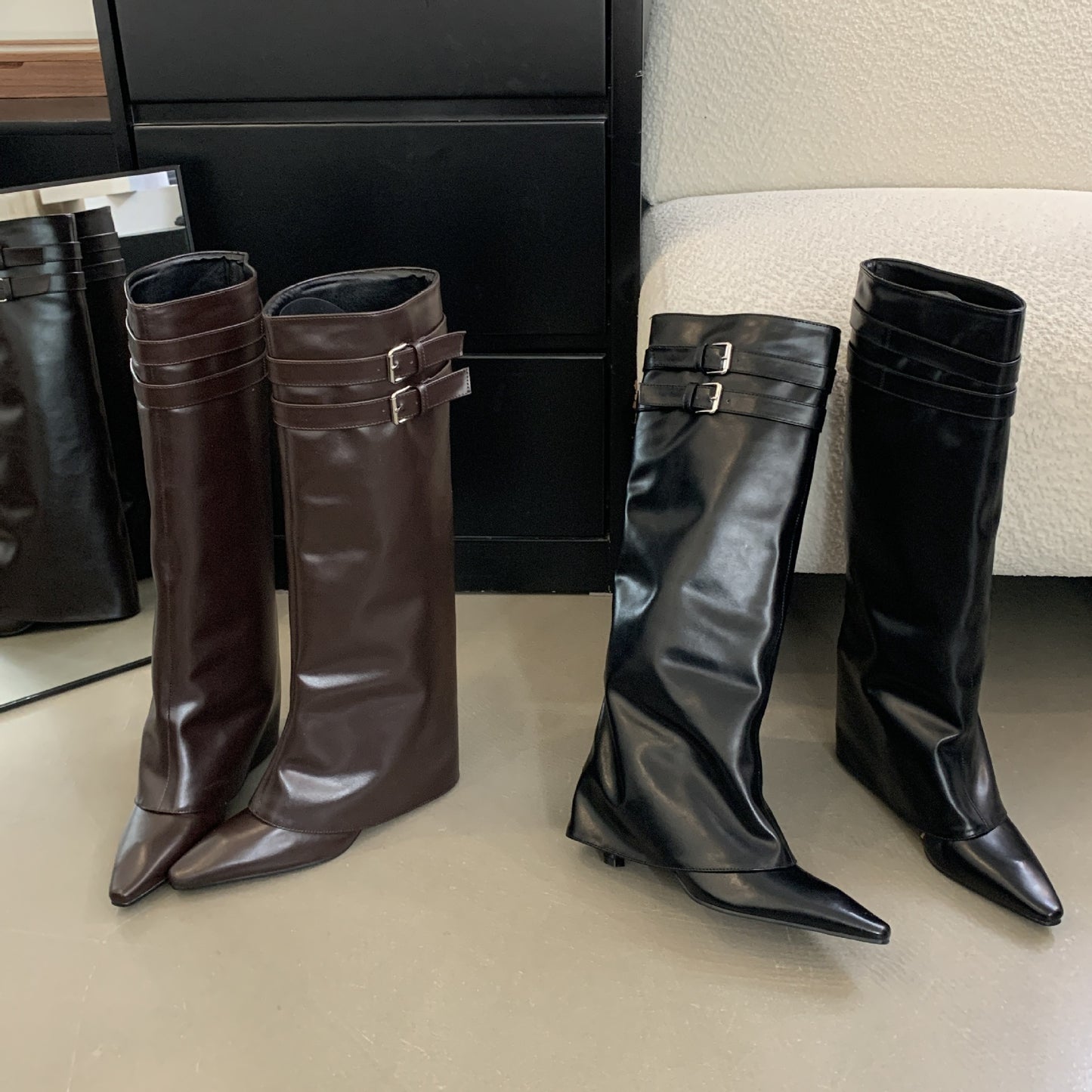Korean Style Fashionable Pantyhose Pointed Toe Thin Mid Below The Women's Leather Boots