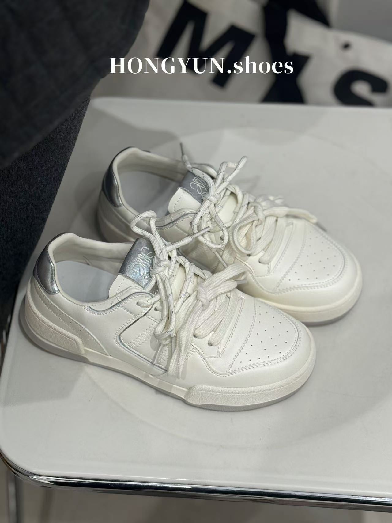 Women's Red Rhyme Thick Bottom Early Spring Flat Four Versatile Classic Women's Casual Shoes