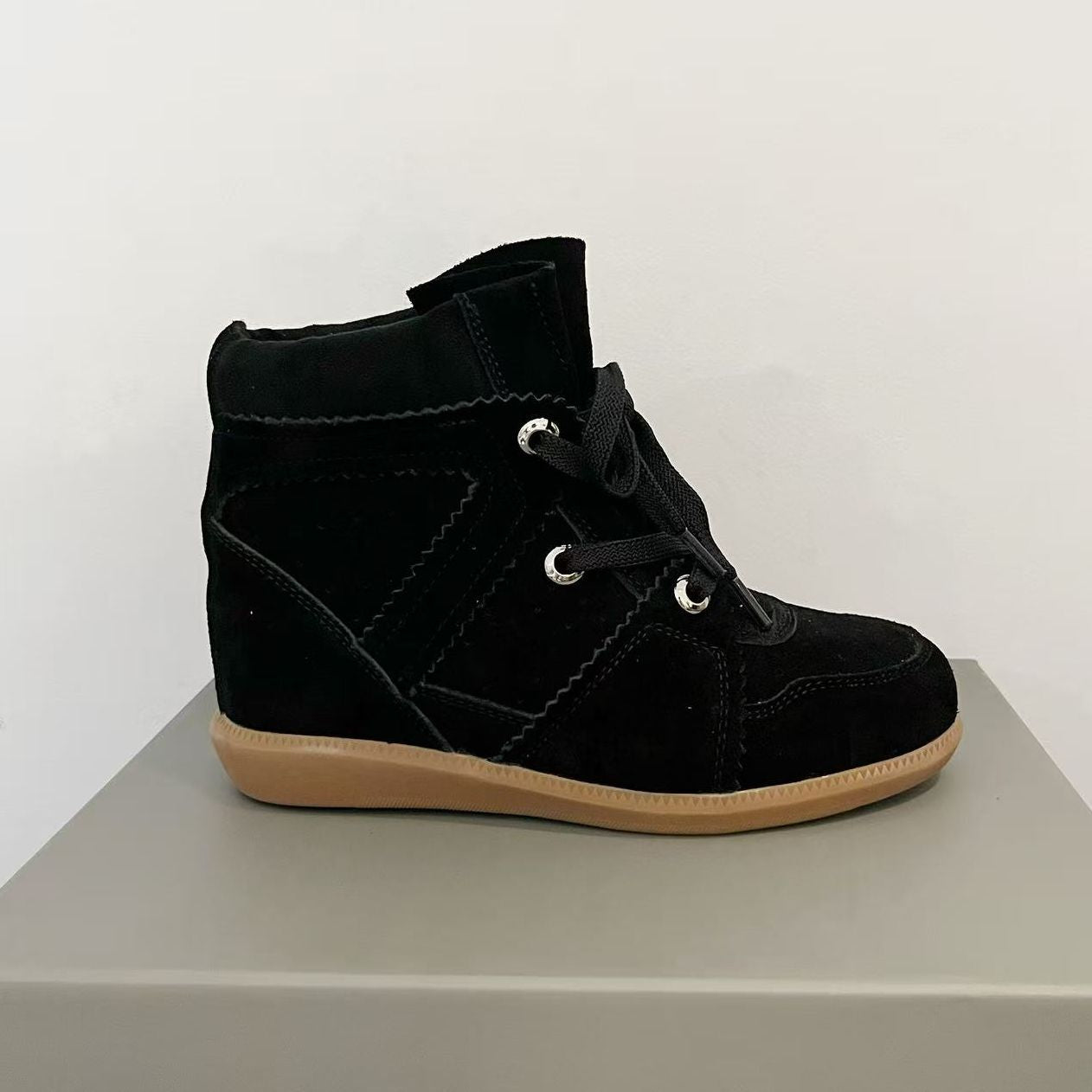 Women's Genuine Height Increasing Insole Fashionable Women's Casual Shoes