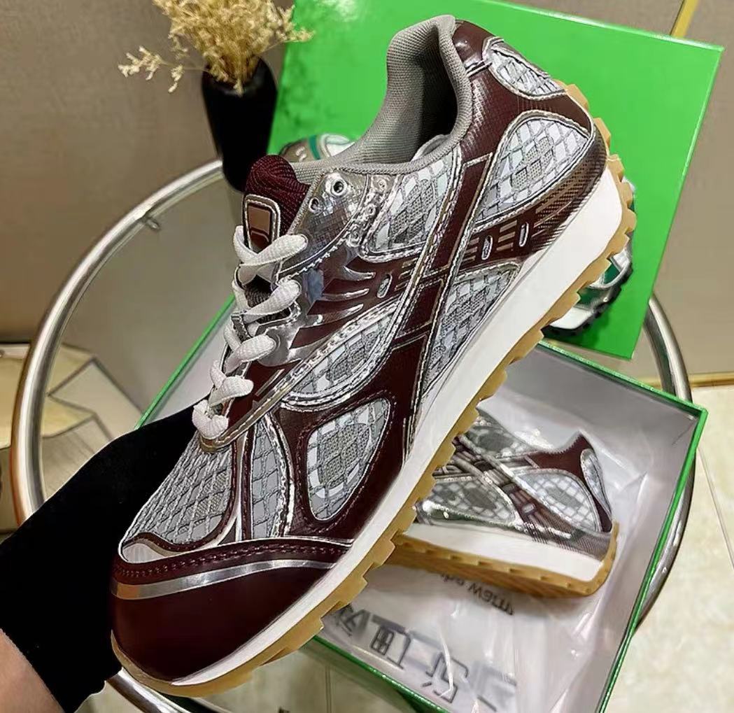 Women's Wang Weeks Yu Tong Dad Mesh Sneakers