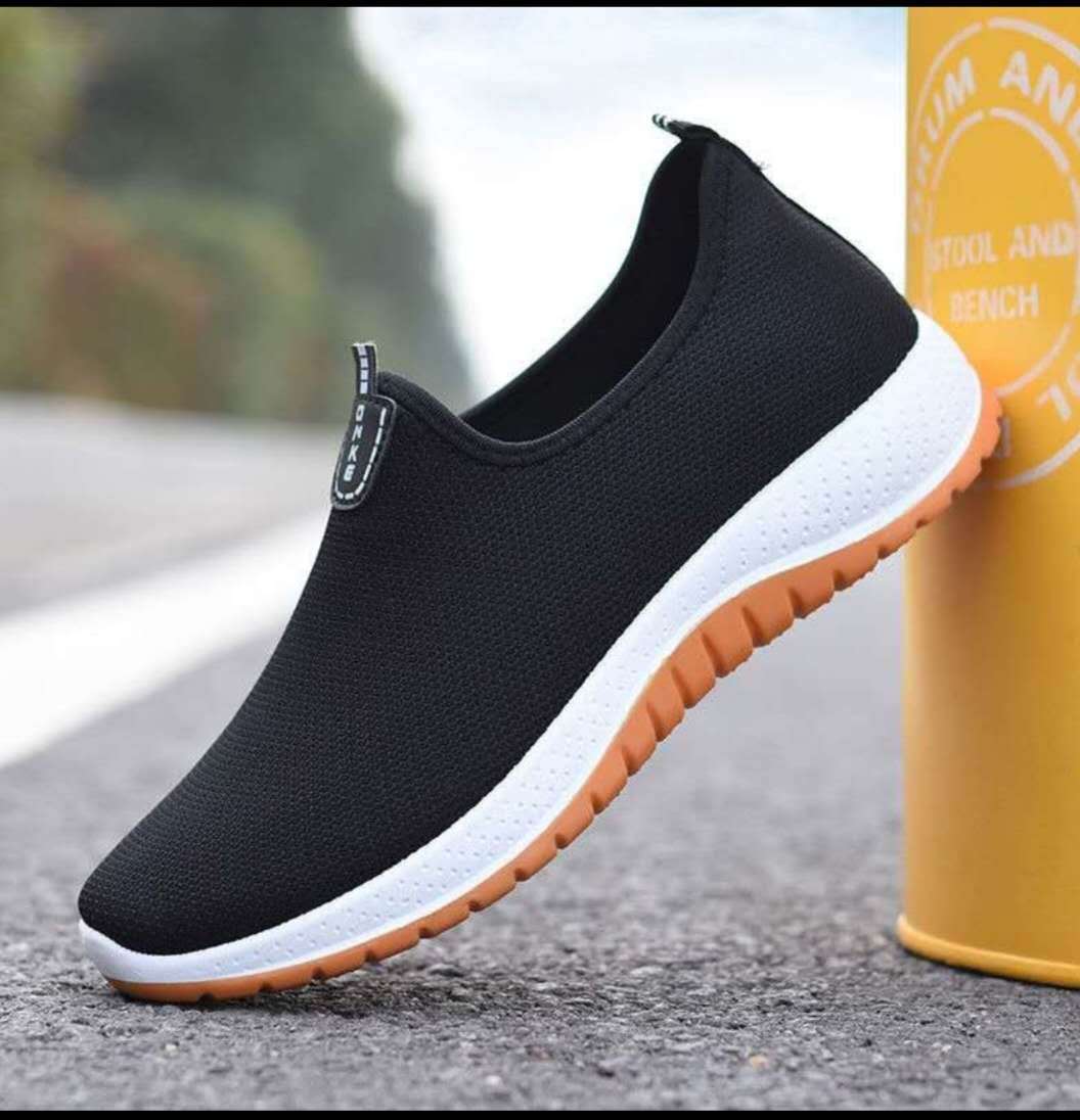 Men's Breathable Comfort Wearable Running Soft Bottom Casual Shoes