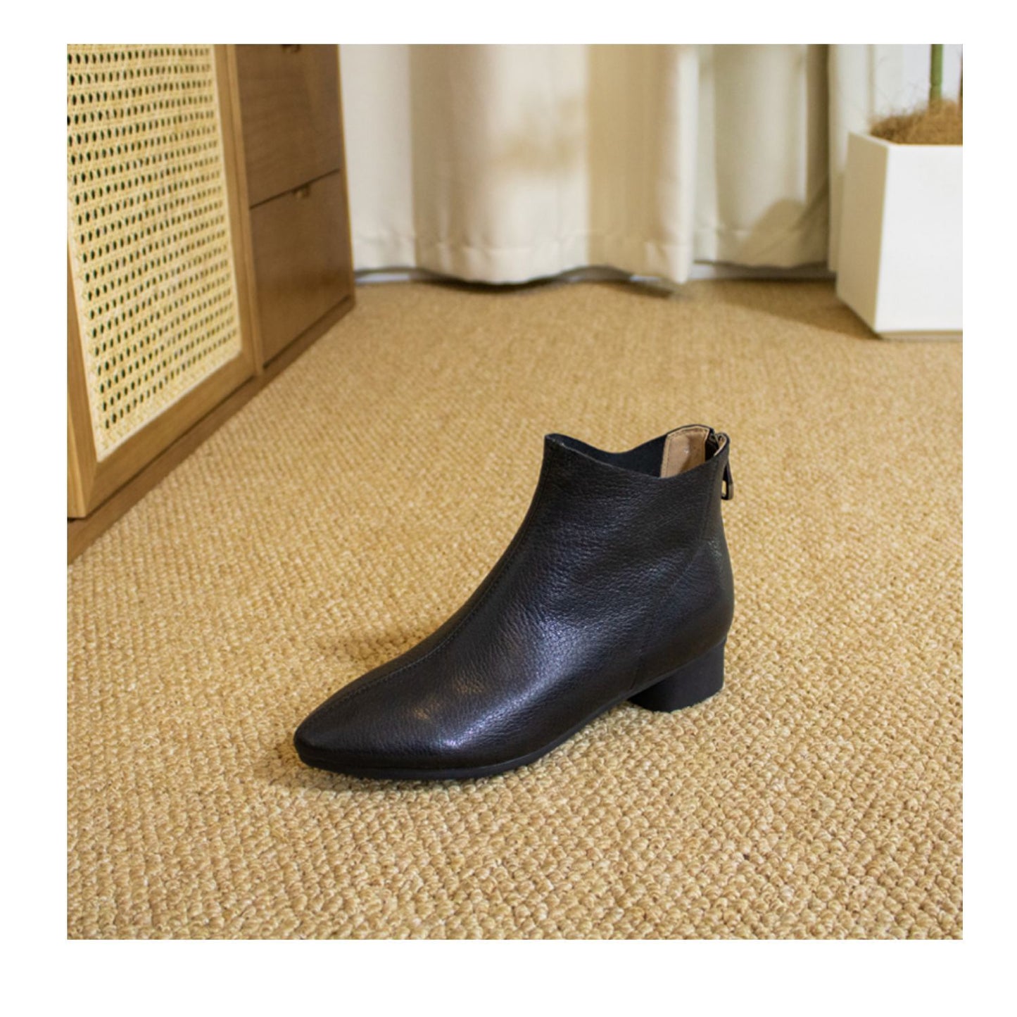 Women's White Chunky Ankle French Style Temperament Pointed Toe Women's Leather Boots