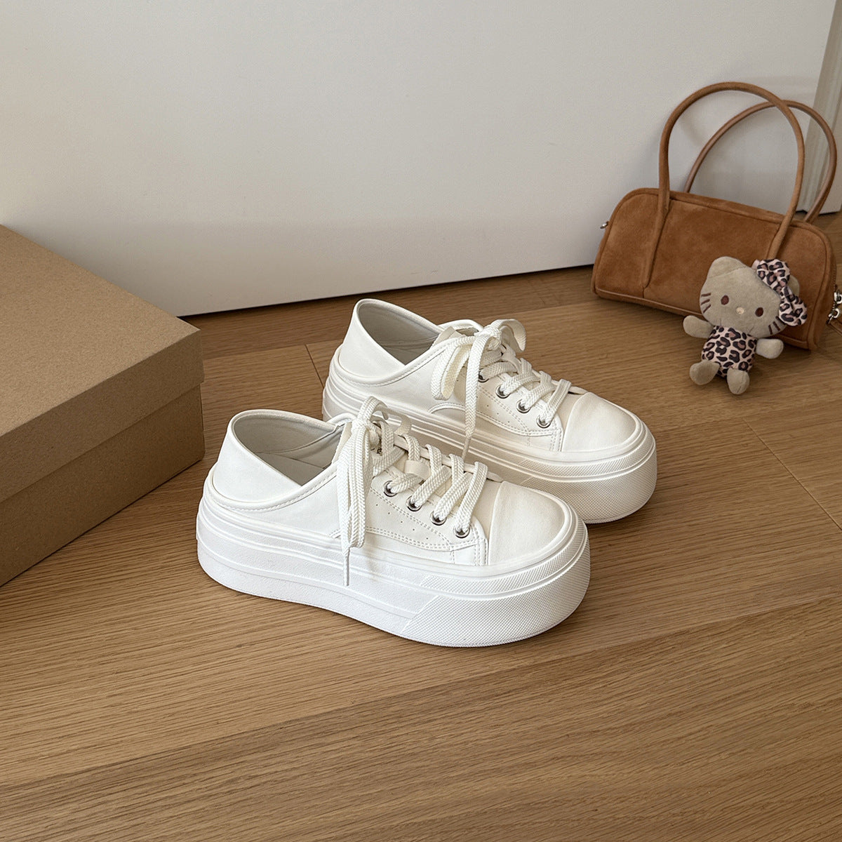 Women's Simple White Korean Style Small Platform Sneakers