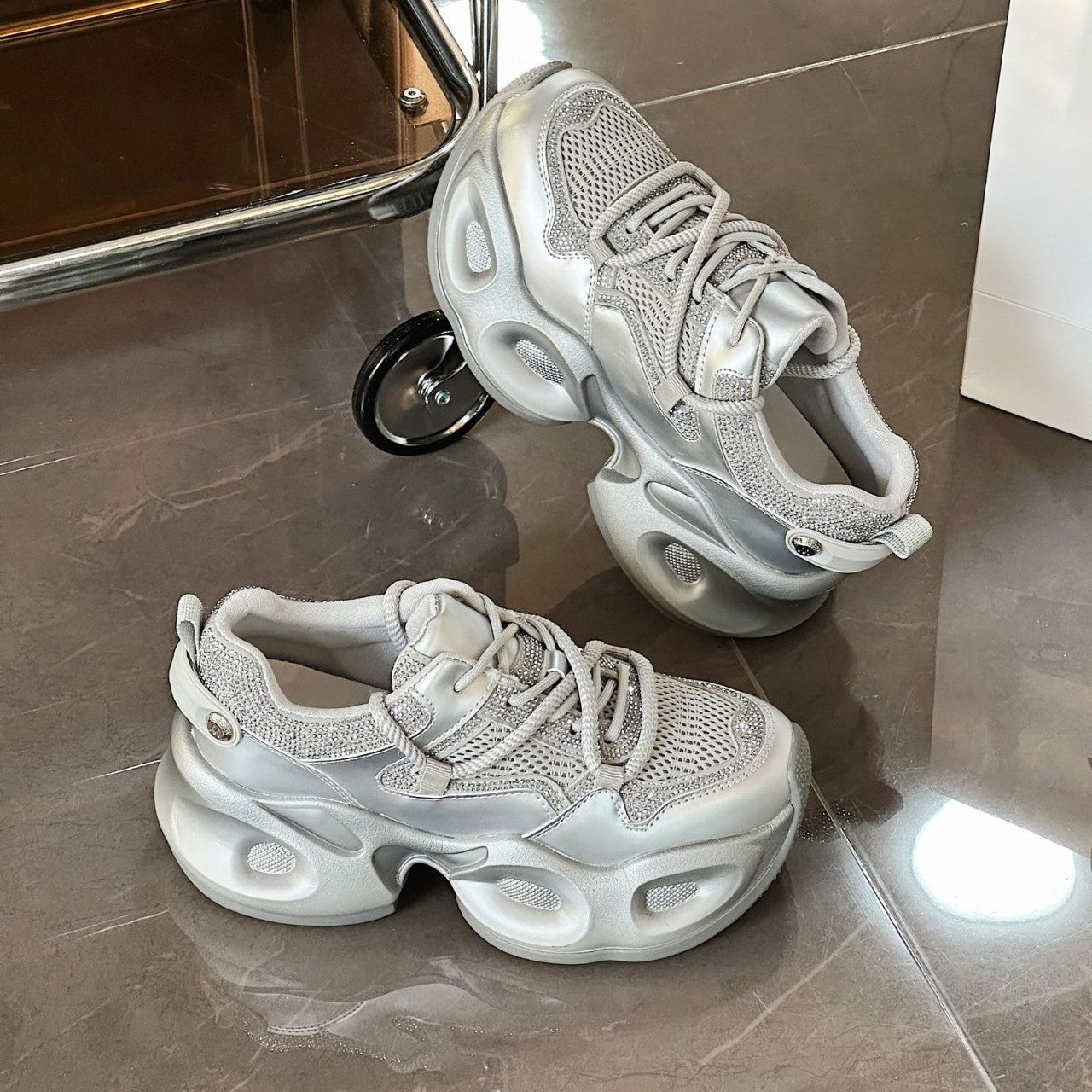 Women's Spring Breathable Fashion Commuter Hot Drilling Women's Sports Shoes