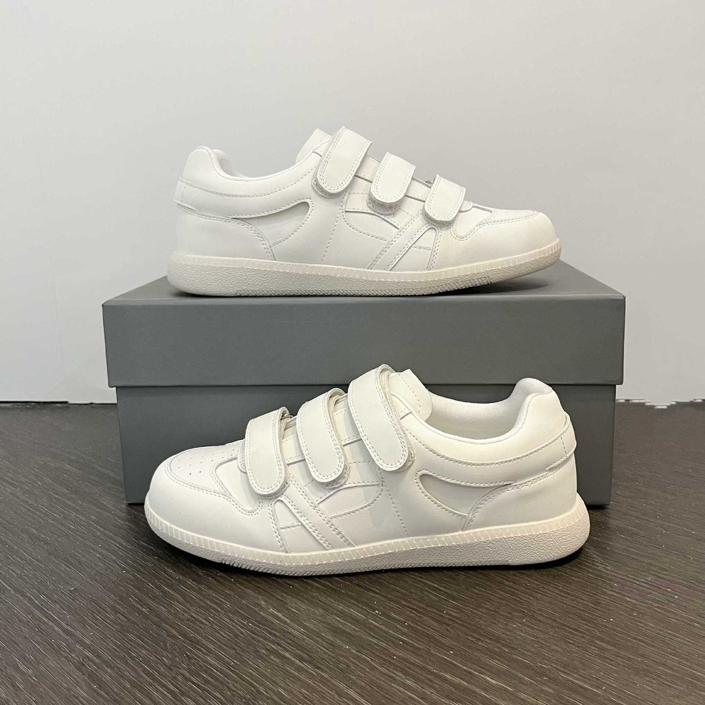 Women's Velcro Round Toe Fashion Fashionable Korean Retro Women's Casual Shoes