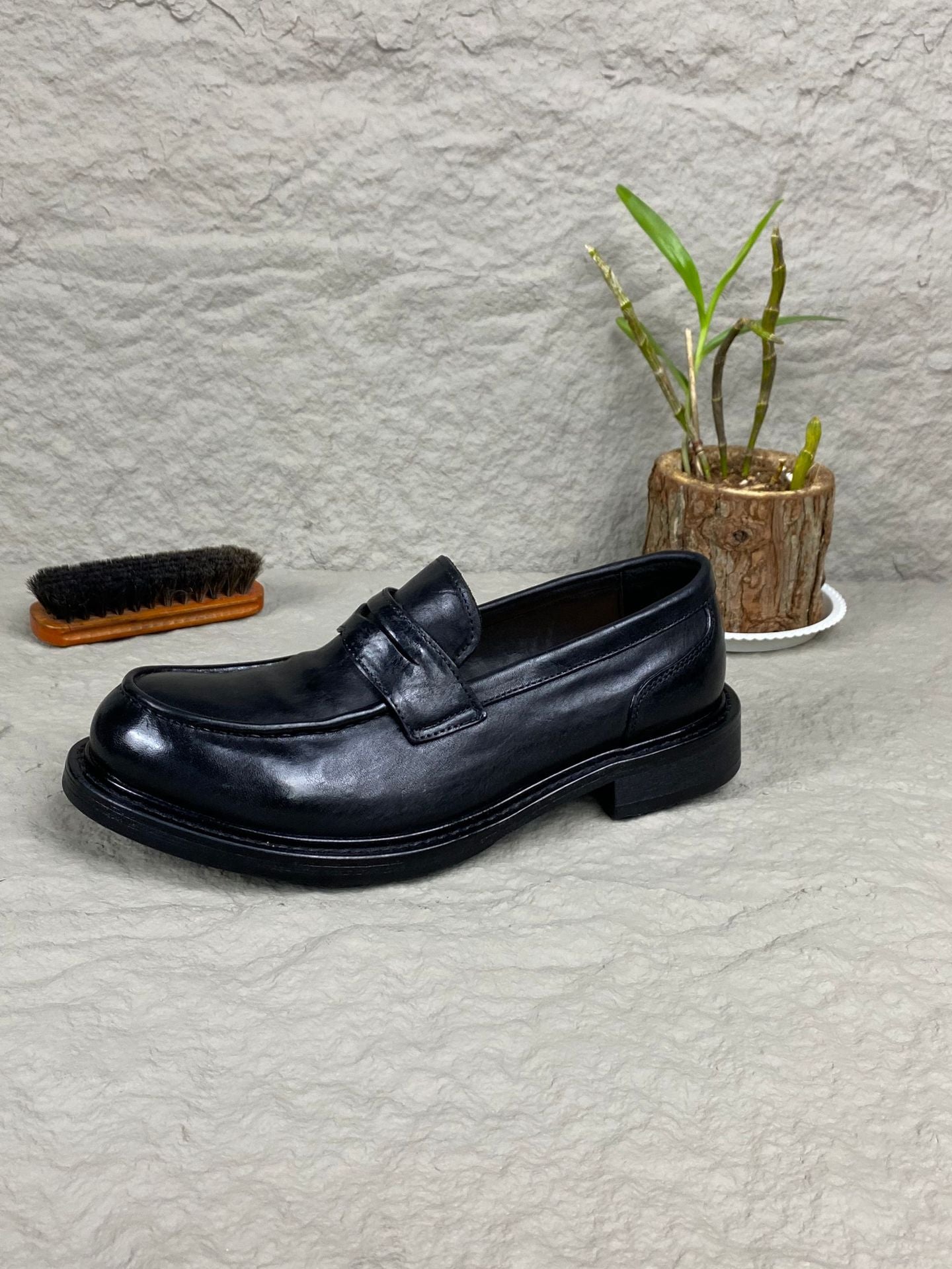 Men's Round Toe Slip-on Washed Horse Business Loafers/doug Shoes