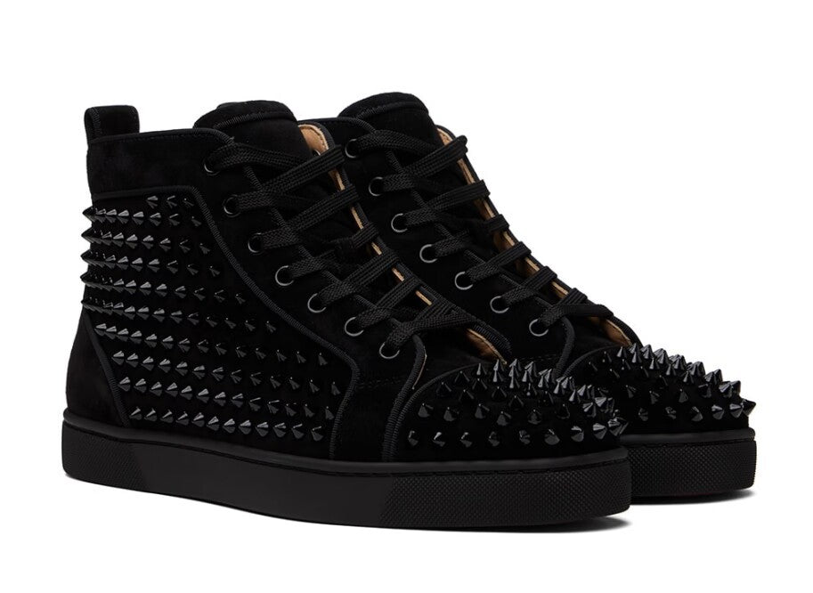Beautiful Men's Rivet Trendy Wild Board Men's Casual Shoes