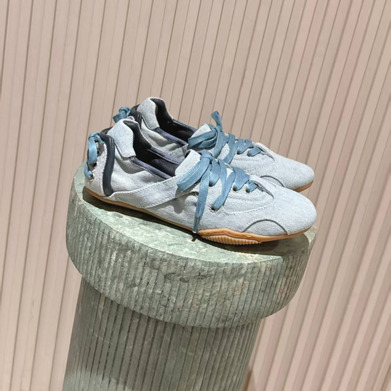 Design Fashion Wild Crack Retro Lace Up Casual Shoes