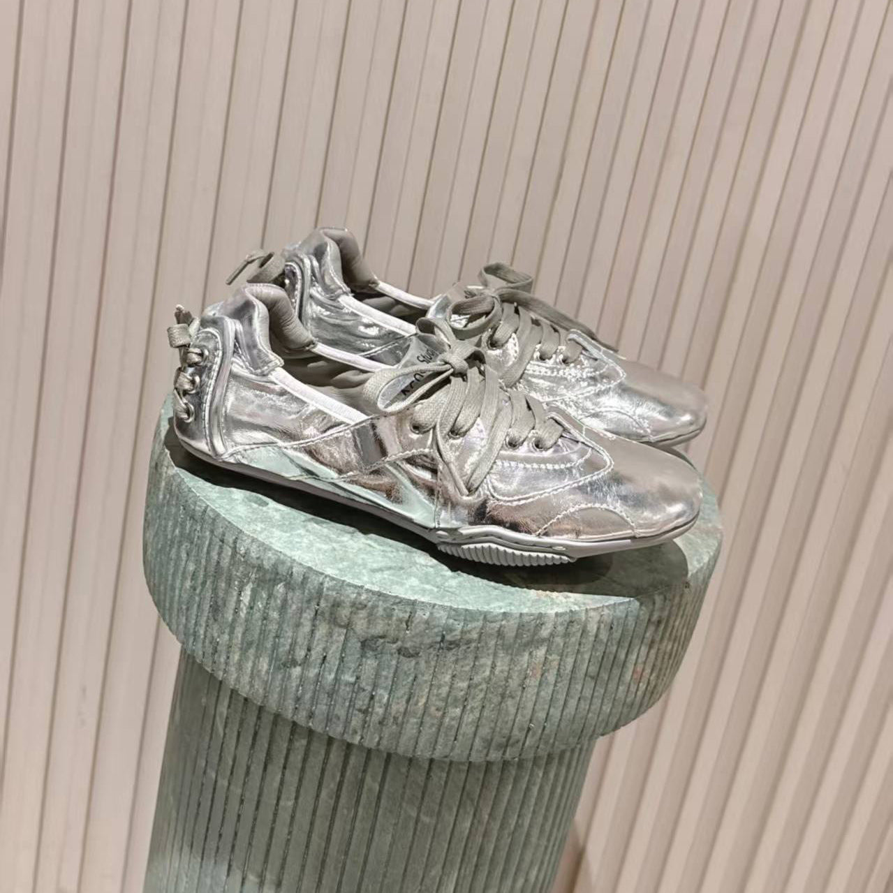 Design Fashion Wild Crack Retro Lace Up Casual Shoes