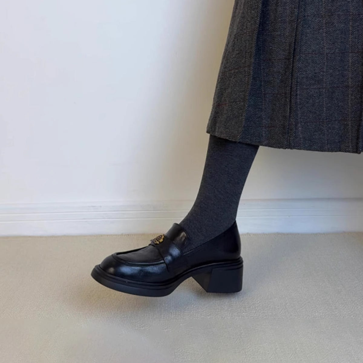 Women's Cowhide Version Thick Elegant Platform Camellia Retro Easy Matching Single Loafers
