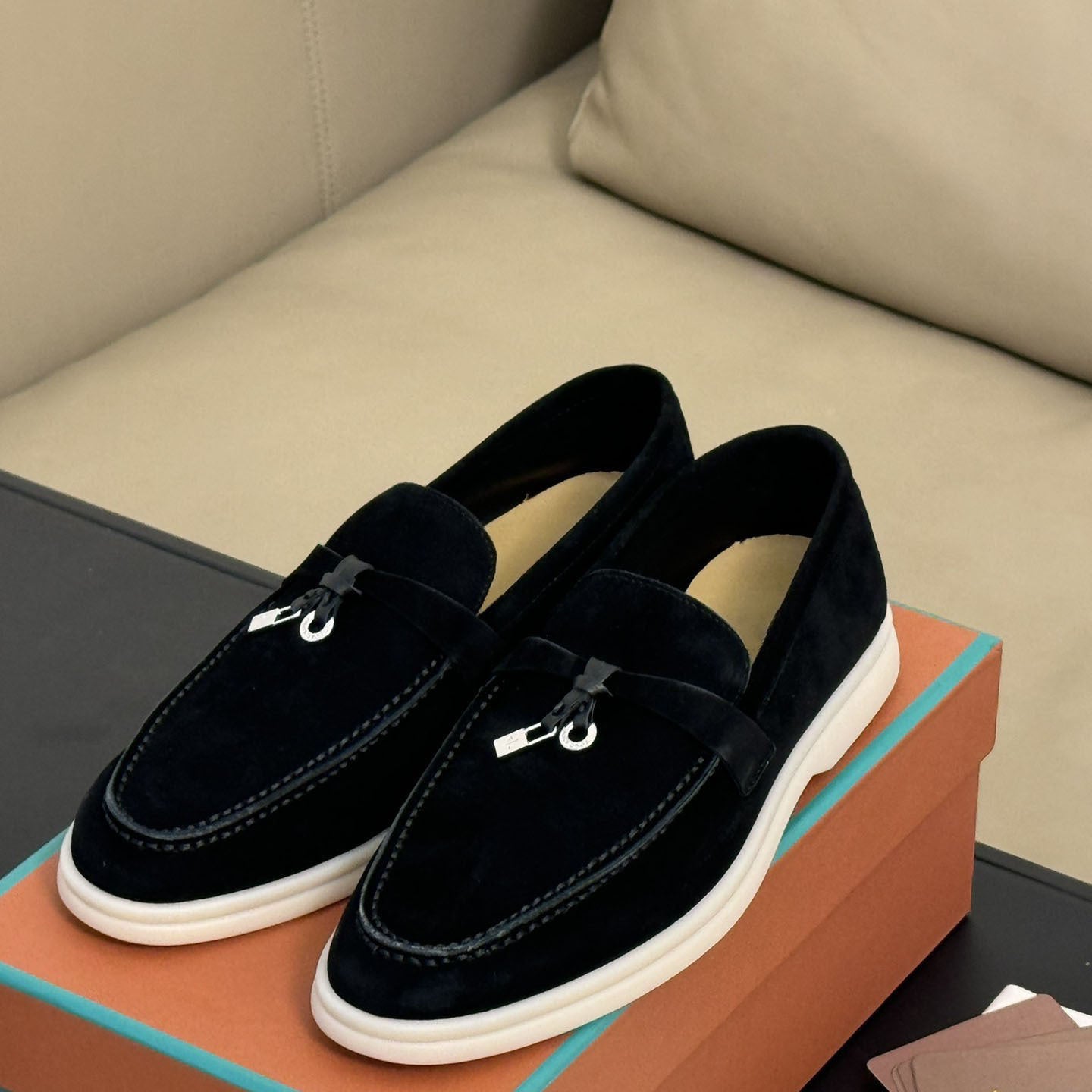 Women's & Men's Genuine Suede Round Toe Flat Shallow Loafers