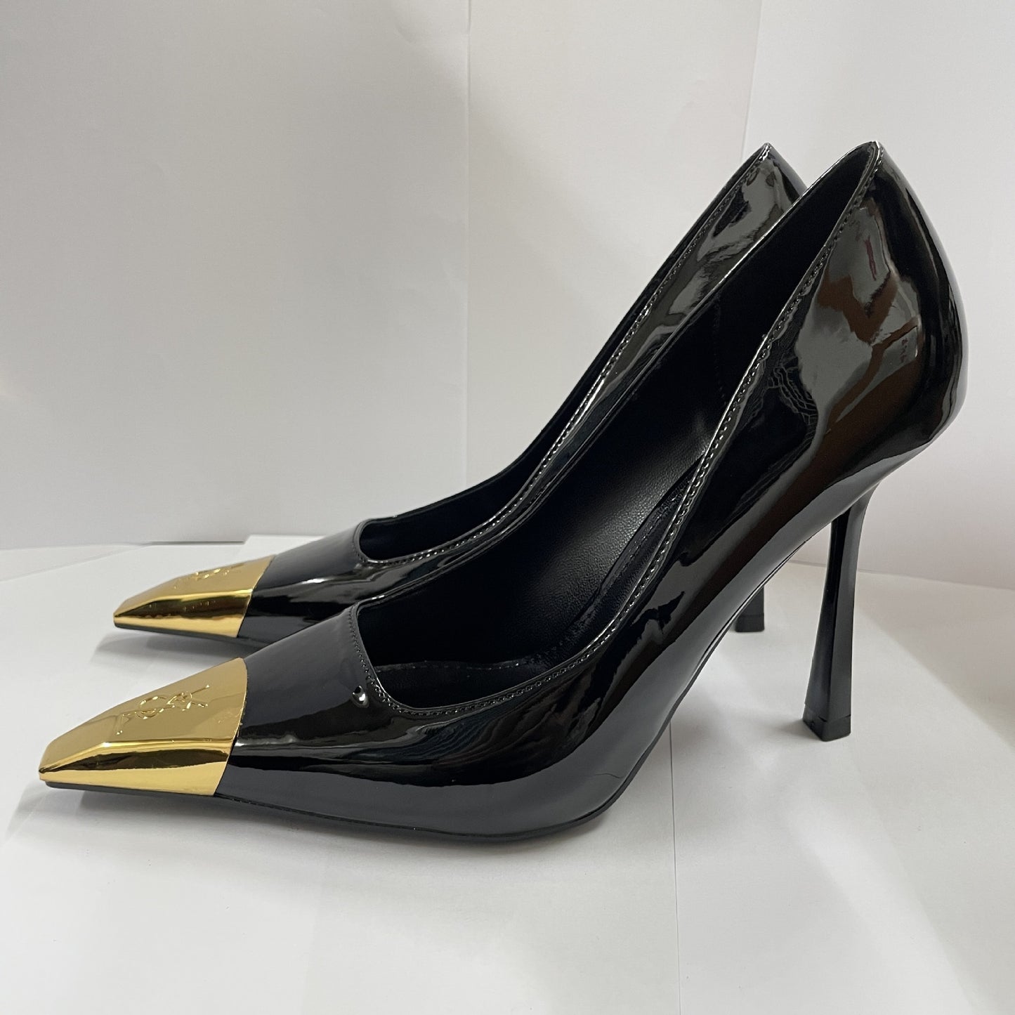 Women's Fashion Stiletto Pointed Toe Lining Metal Decorative Summer Women's Shoes