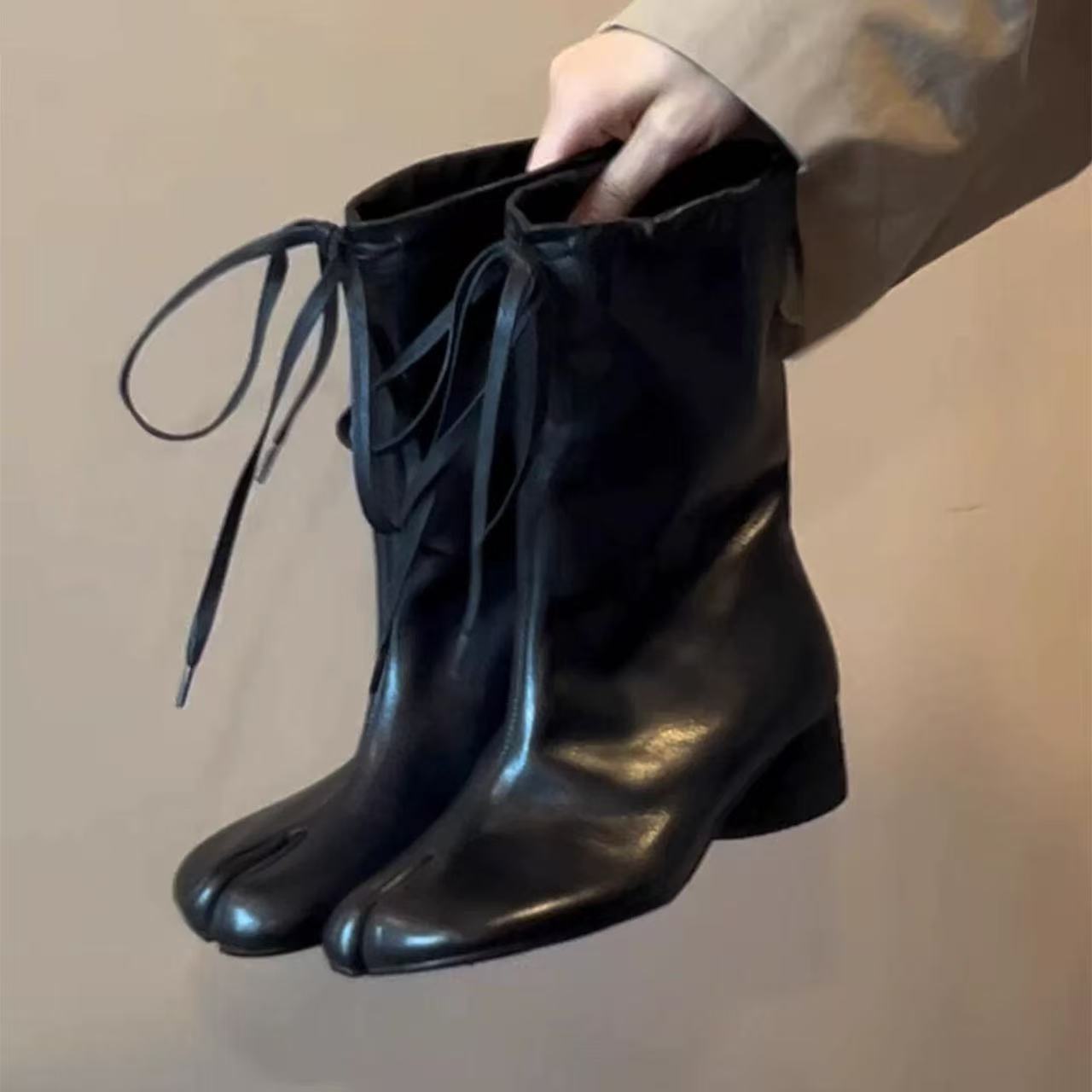 Women's Sheepskin Version Wide Tube Split Toe Trotter Boots