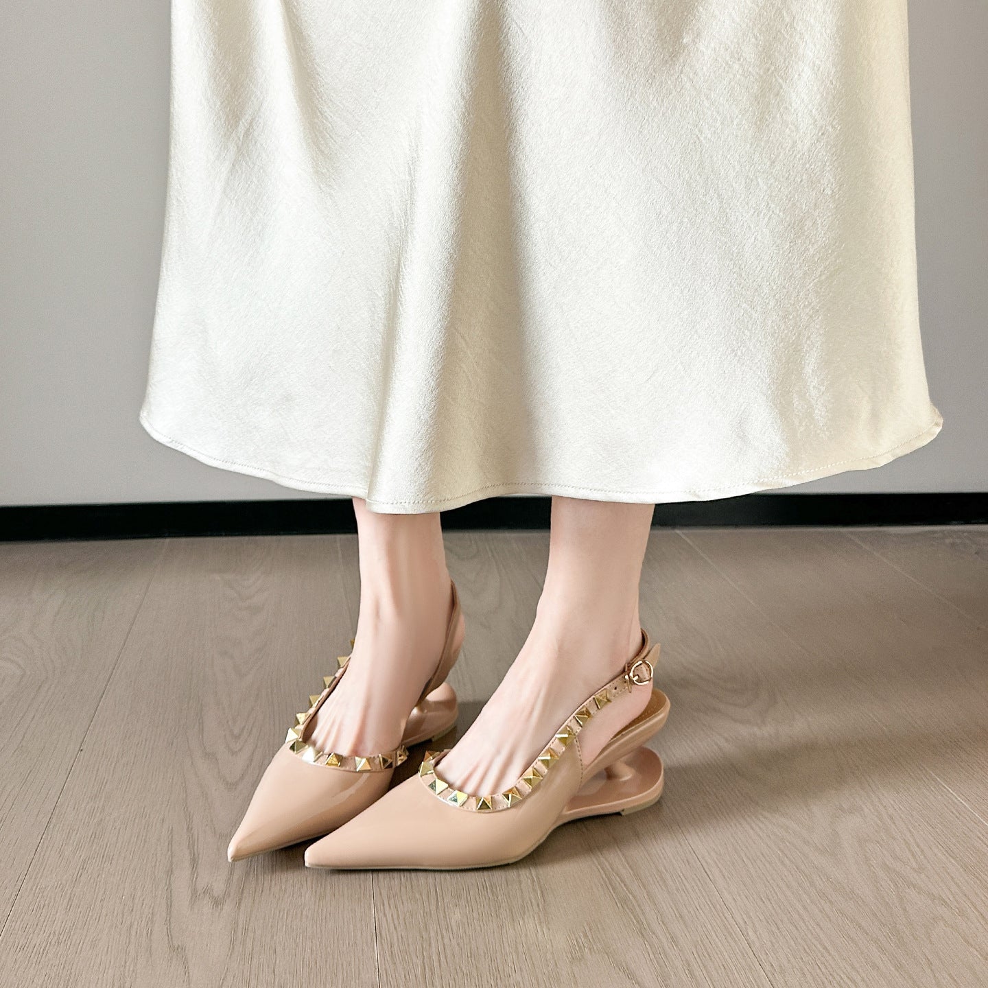 Women's Closed Toe Summer High-grade Versatile Nude Color Temperament Pointed Pumps Heels