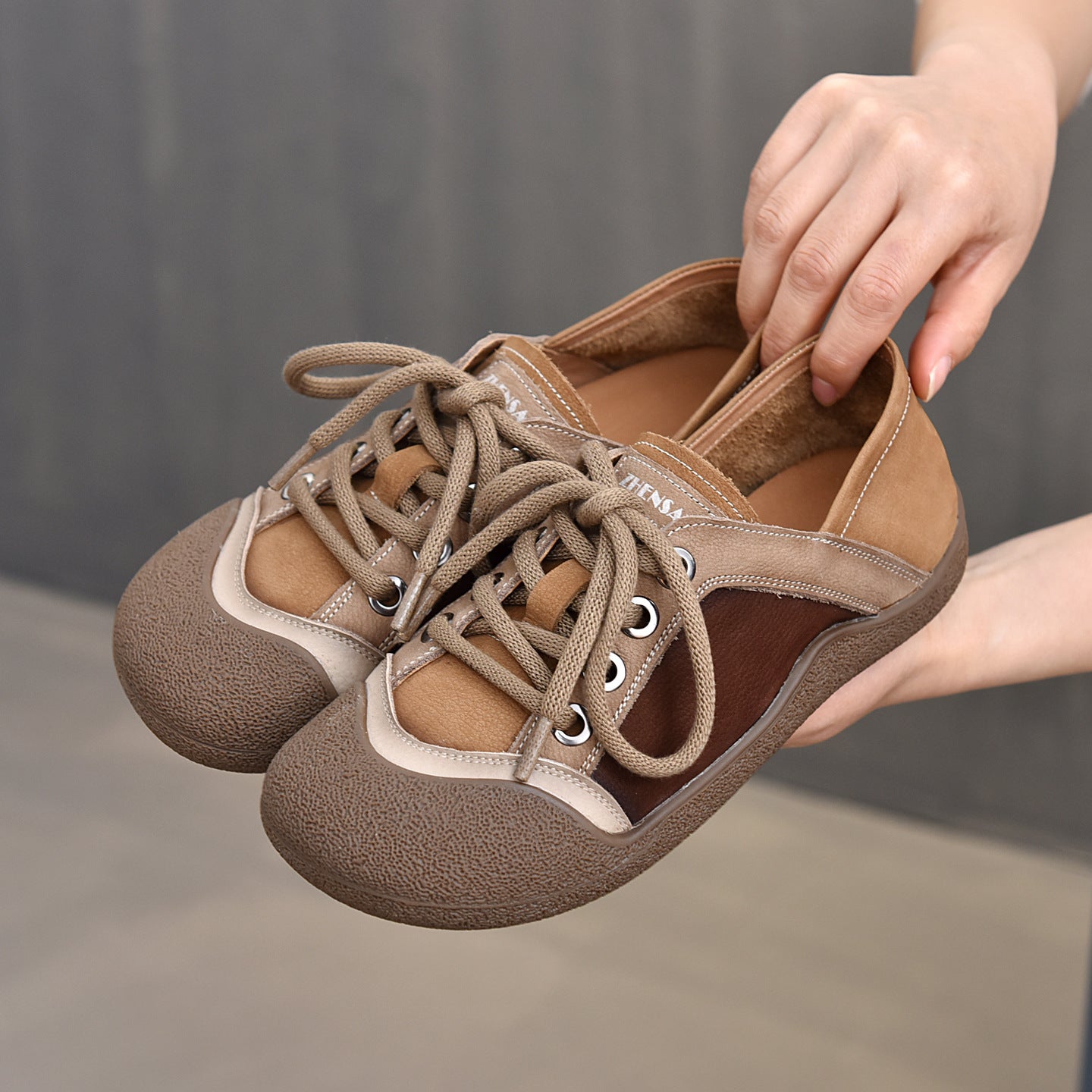 Women's Spring Retro Comfort Color Matching Front Breathable Flat Women's Casual Shoes