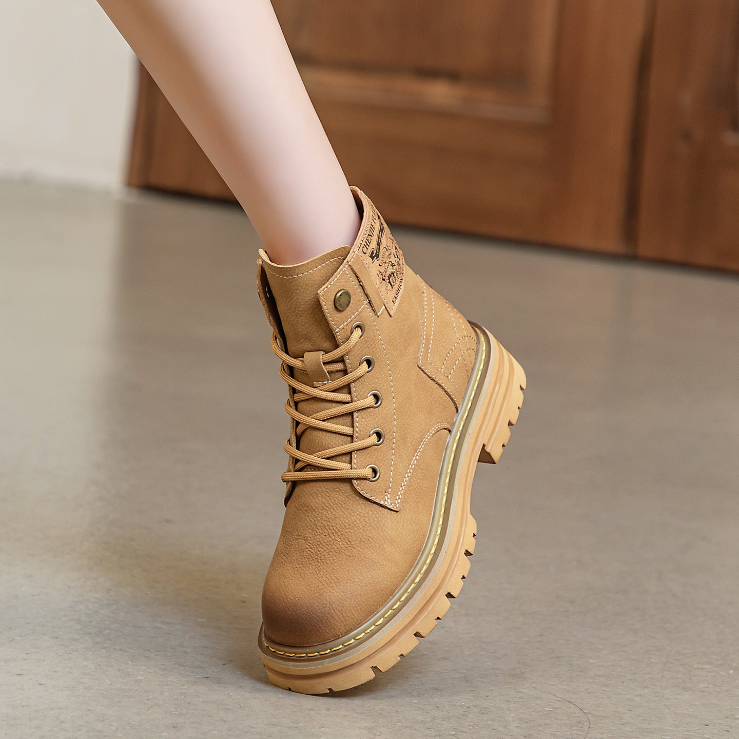 Women's Cowhide Martin Summer Waterproof Outdoor Travel Height Increasing Insole Retro Women's Leather Boots