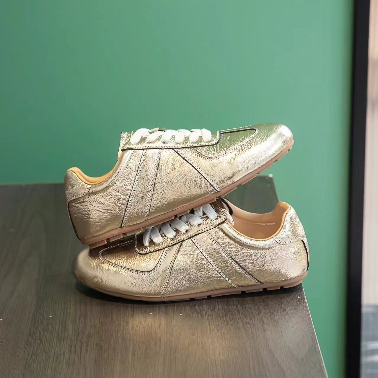Women's Western Style Genuine German Training Travel Spring Board Flat Women's Casual Shoes