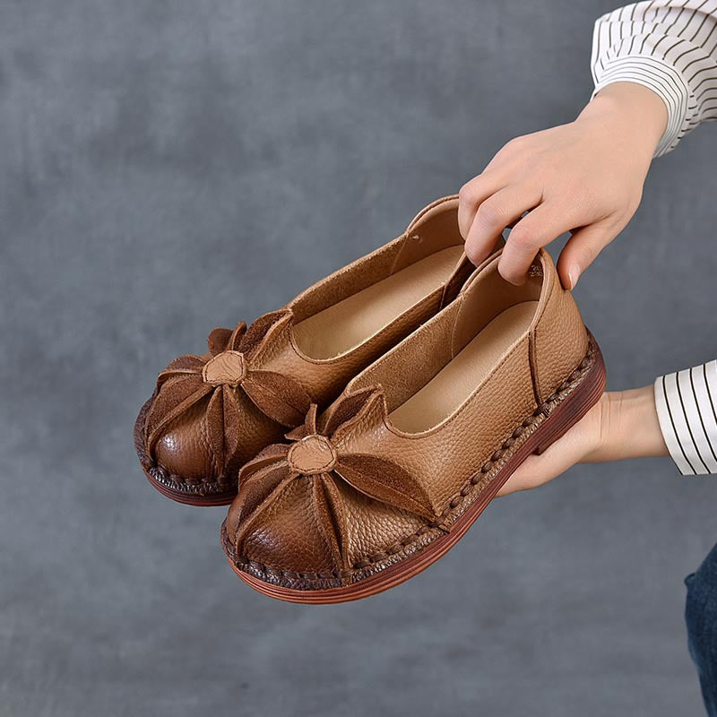 Women's Ethnic Style Mother First Layer Cowhide Soft Bottom Shallow Women's Casual Shoes