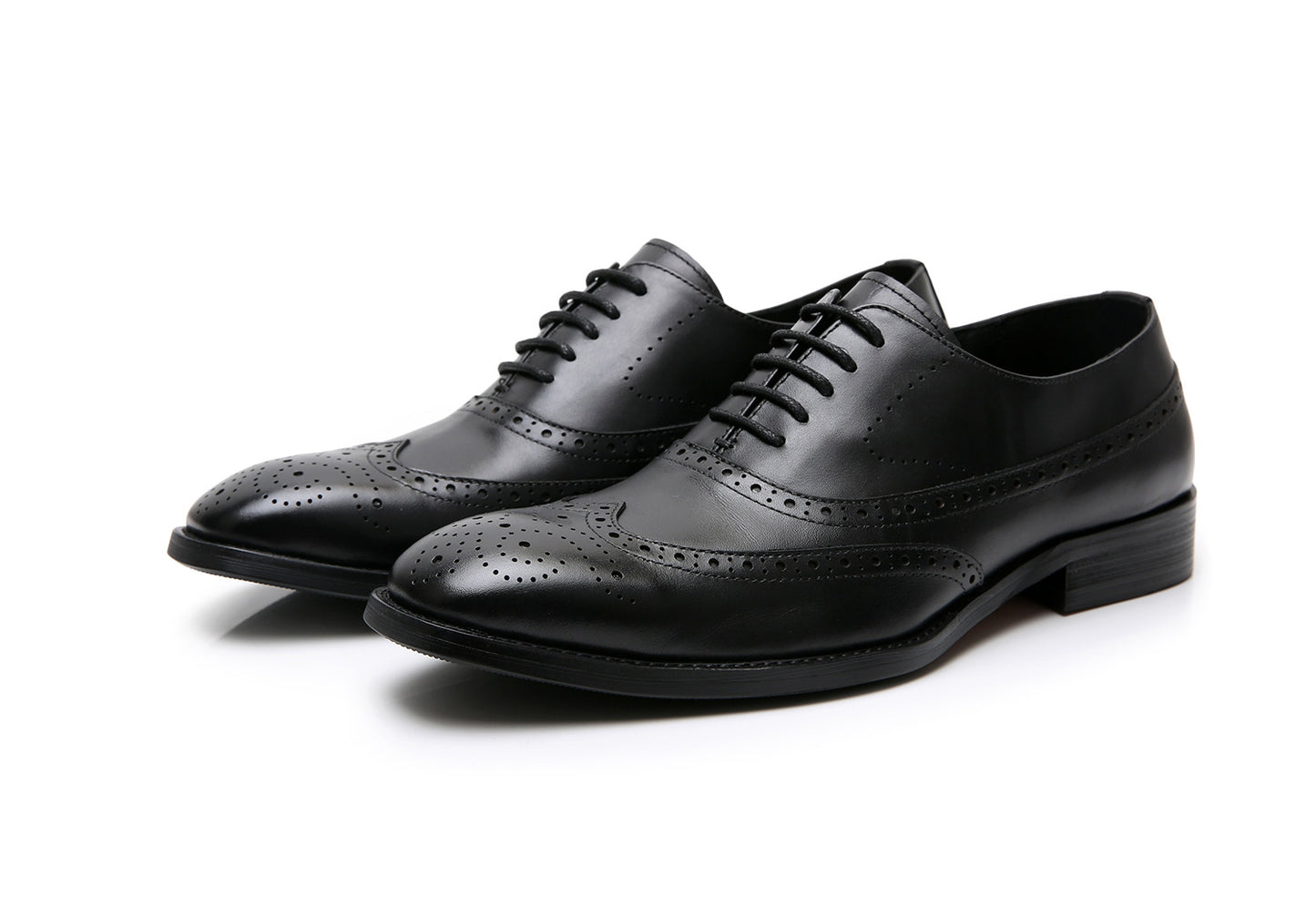 Men's Korean Autumn Genuine Breathable Brogue Carved Leather Shoes