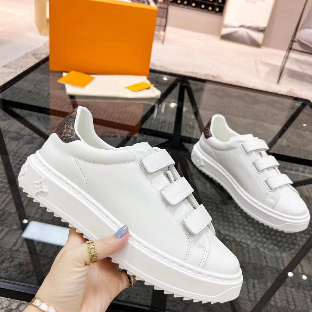 Women's V's White Fashion Embossing Thick-soled Breathable Women's Board Shoes