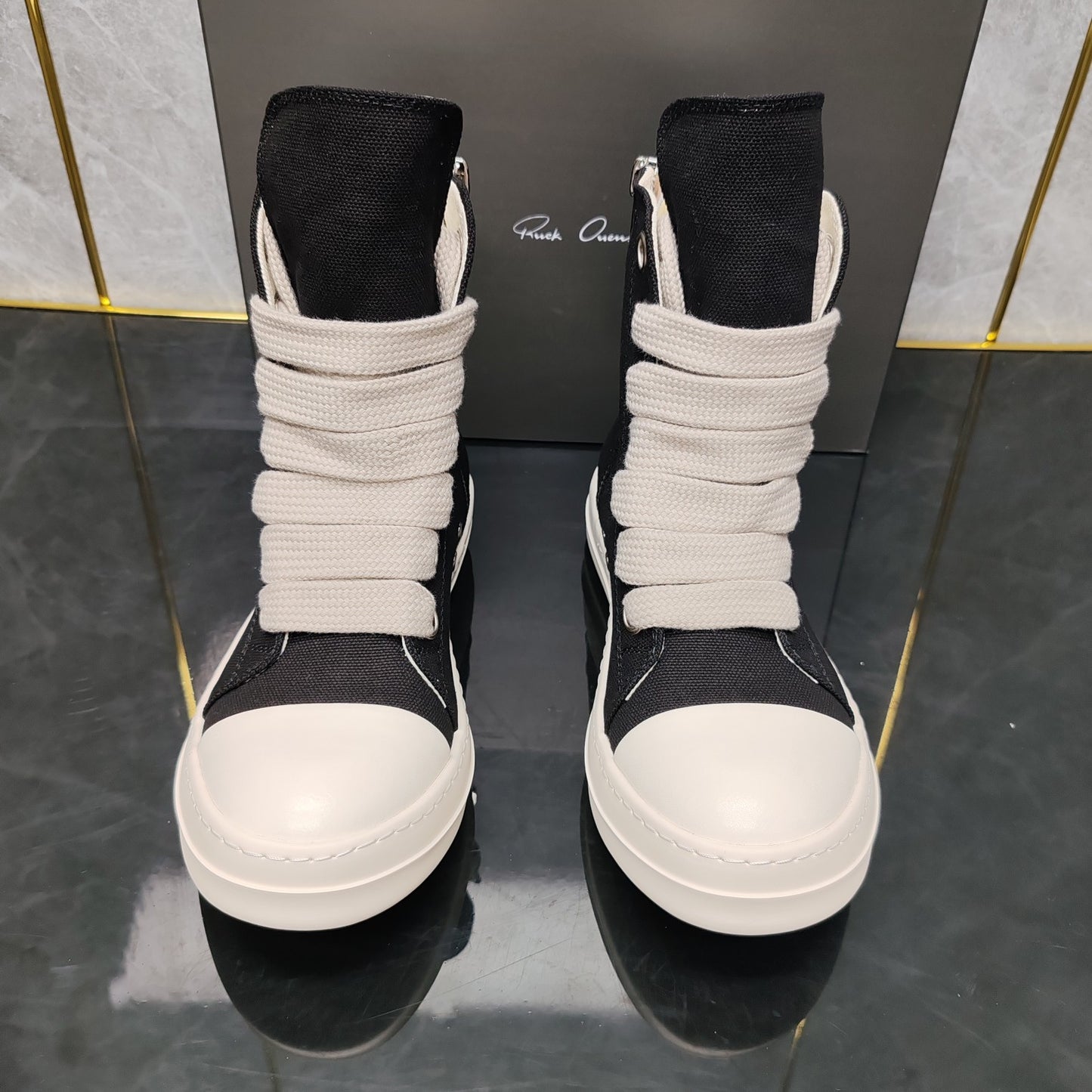 Women's & Men's Black Fashion Thick Bottom Simple Trendy Men's Board Shoes