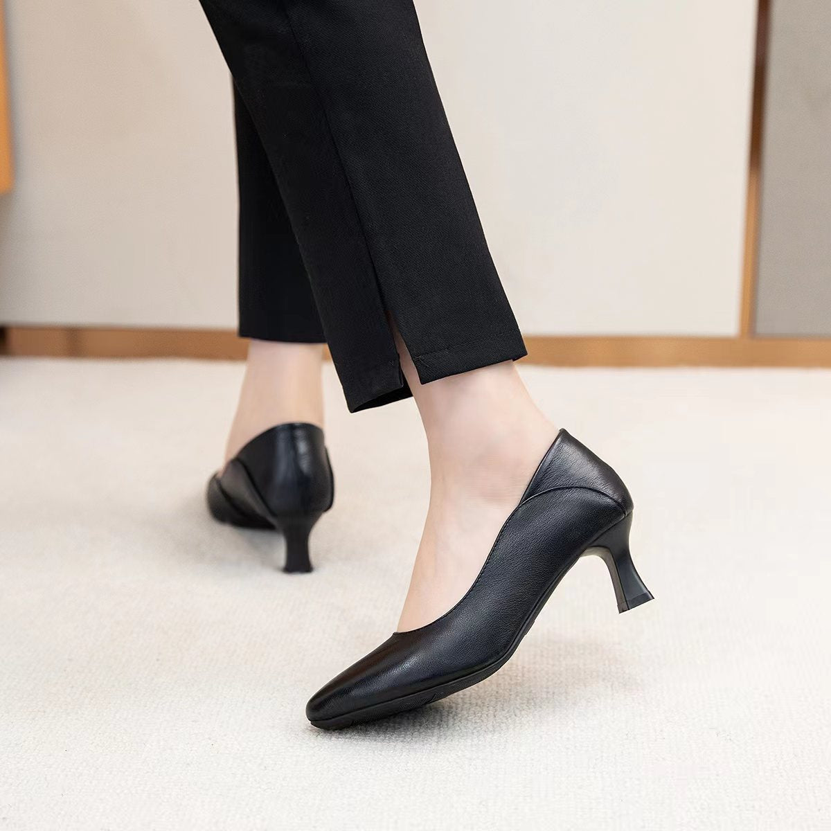 Women's High Low-cut Stiletto First Layer Cowhide Pointed Toe Commuter Women's Shoes