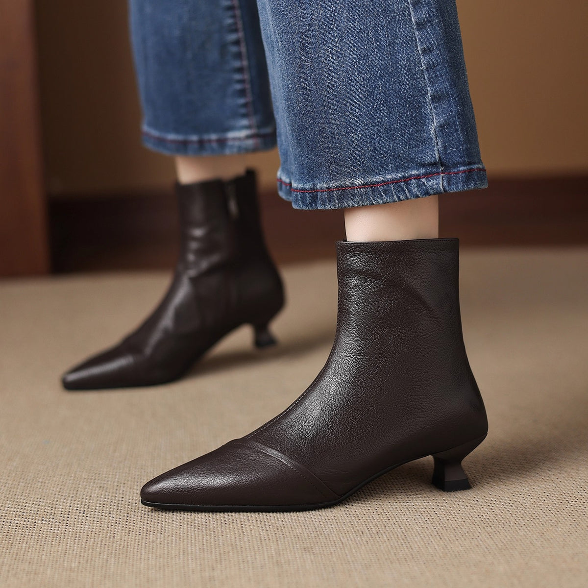 Women's French Soft Ankle Pointed Brown Not Tired Women's Leather Boots