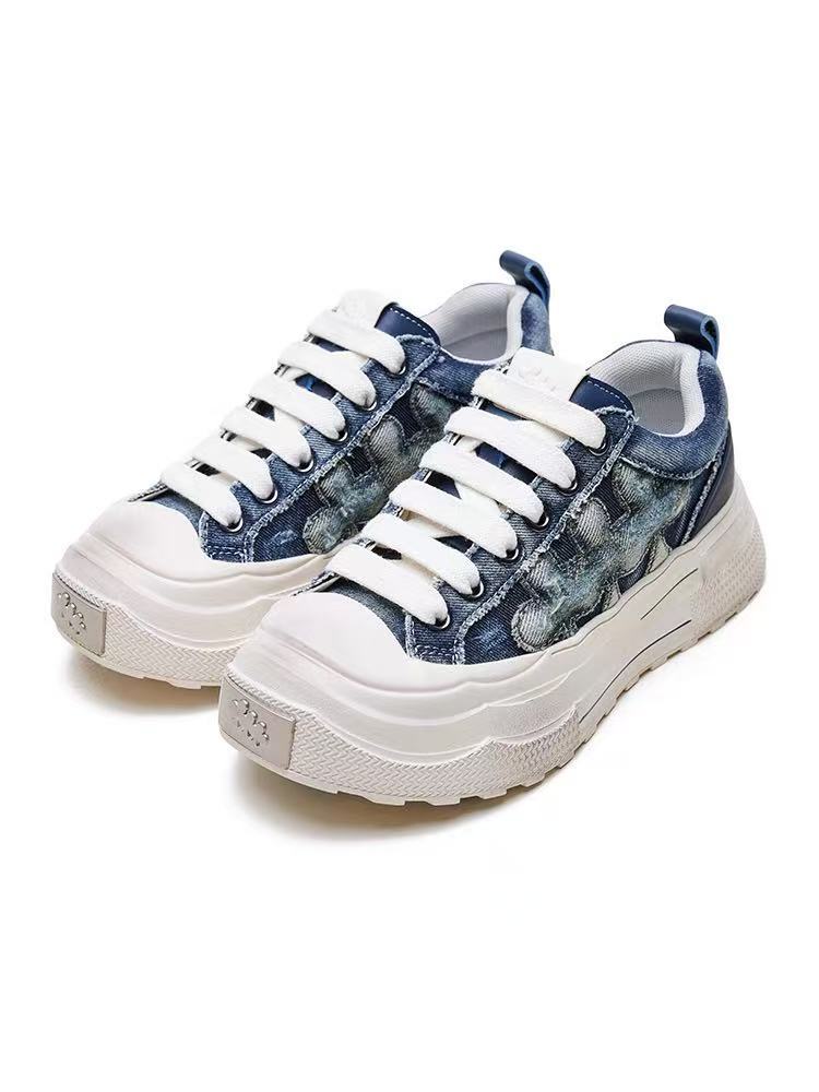 Women's Wang He's Gray Ensemble Series Vintage Plum Blossom Sneakers