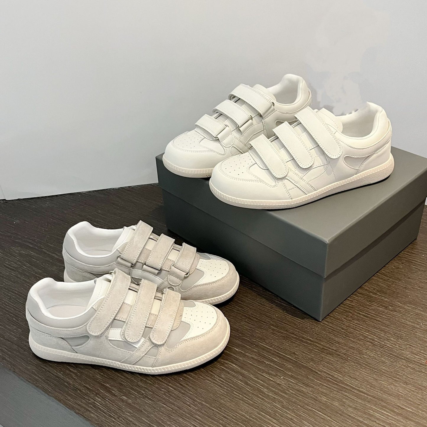 Women's Velcro Round Toe Fashion Fashionable Korean Retro Women's Casual Shoes