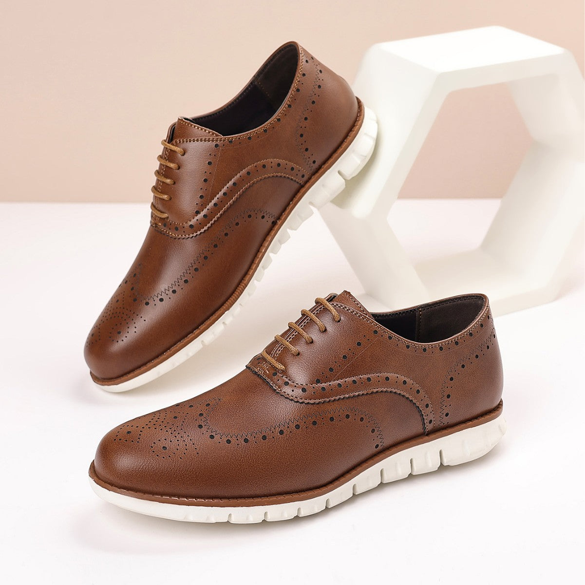 Men's Quality Hollow Bottom Sole Light Weight Carved Men's Sports Shoes