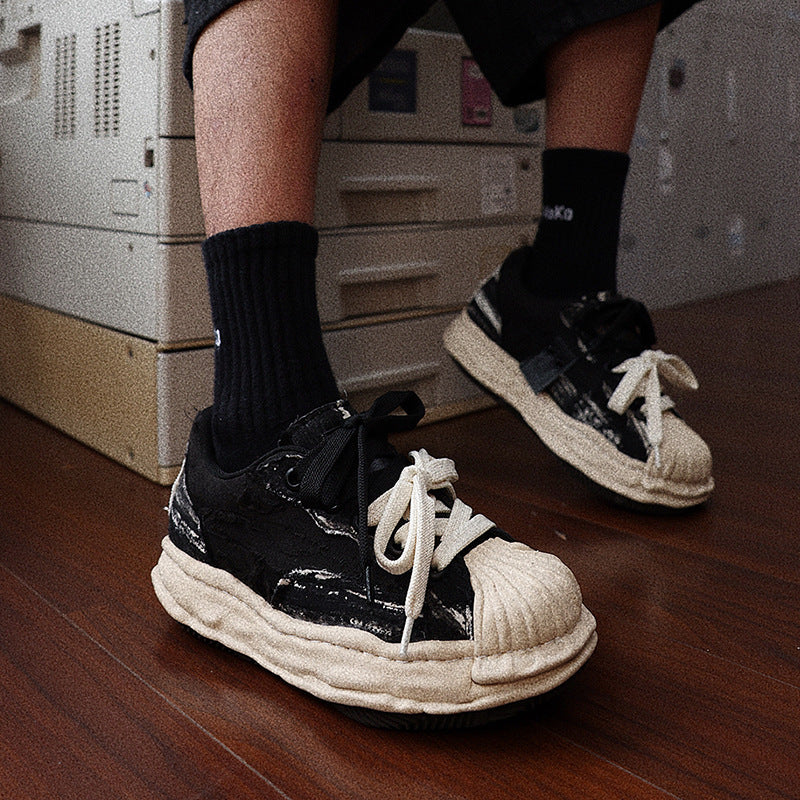 Design Shell Toe Dissoed Raise The Sneakers